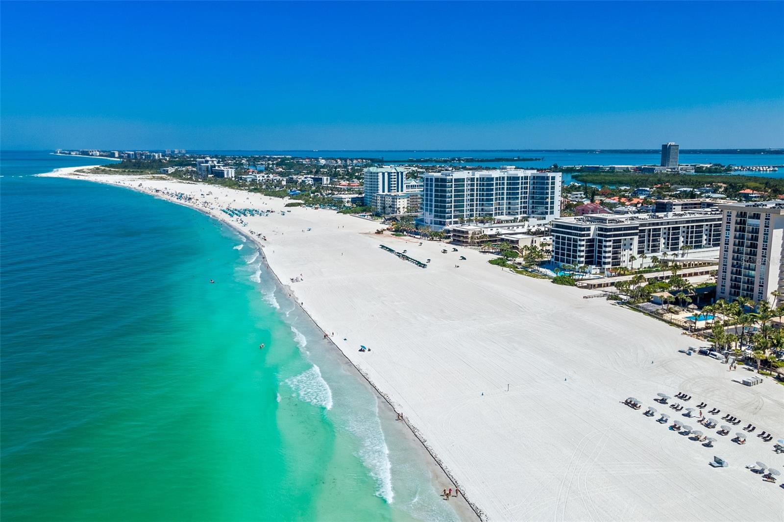 1100 Benjamin Franklin Unit 305, Sarasota, FL 34236