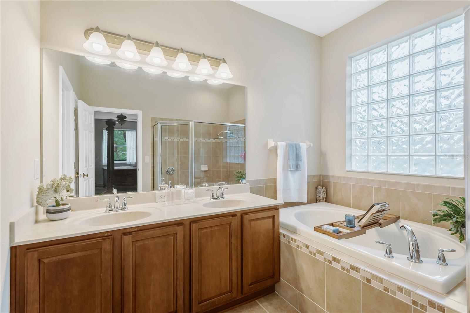 10859 Breaking Rocks, Tampa, FL 33647