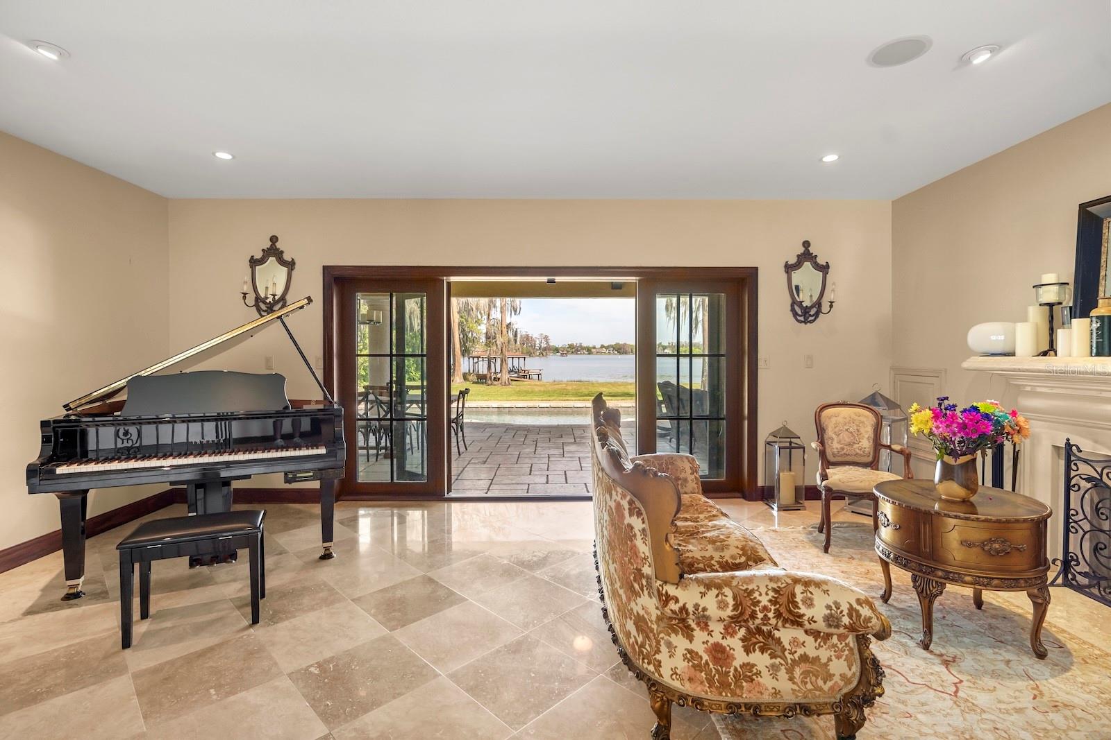 5400 Kenmore, Orlando, FL 32839