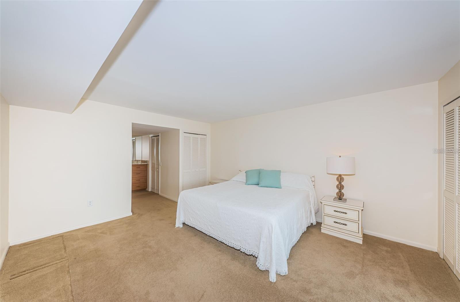 5130 Brittany Unit 202, St Petersburg, FL 33715