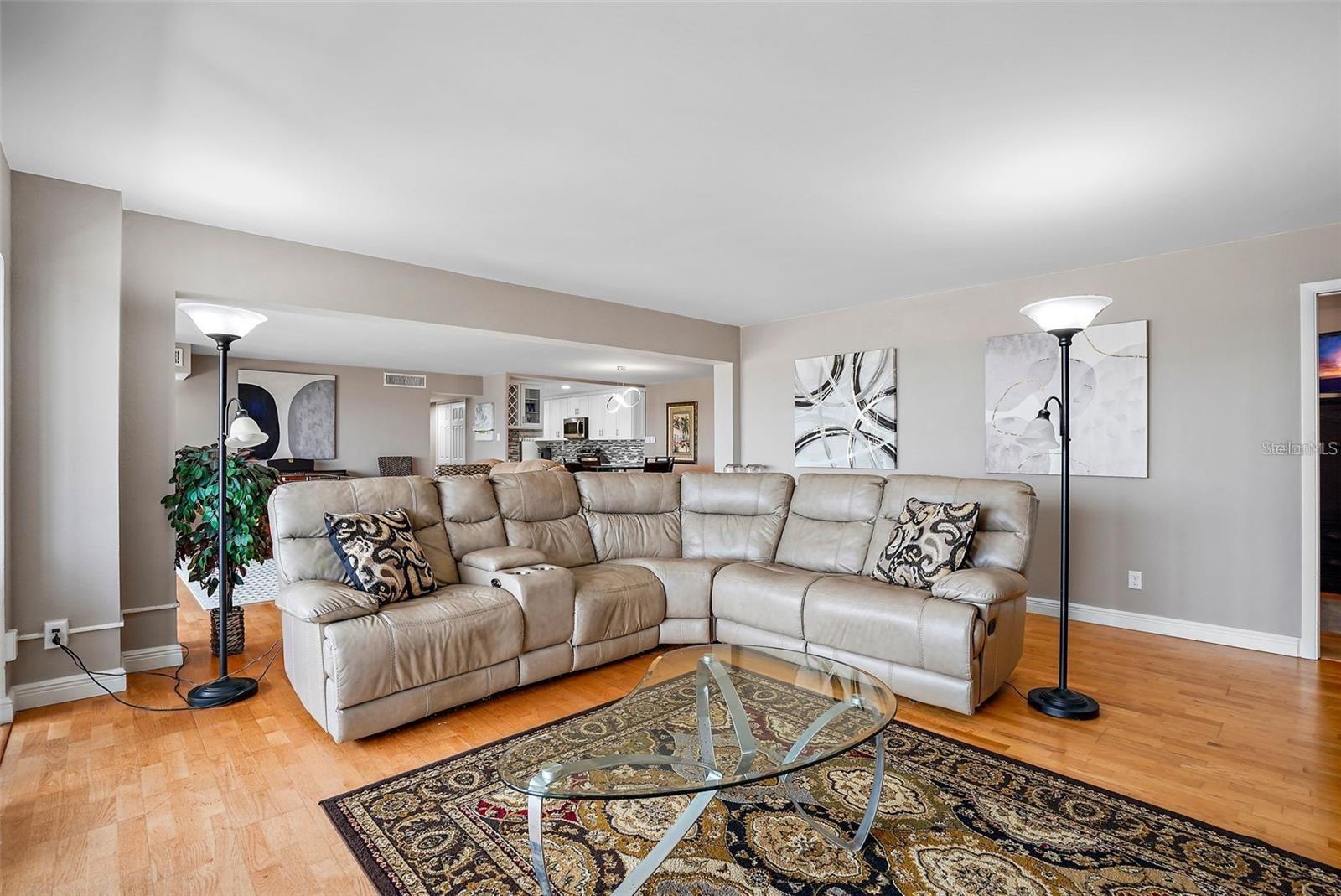 10355 Paradise Unit 1010-1011, St Petersburg, FL 33706