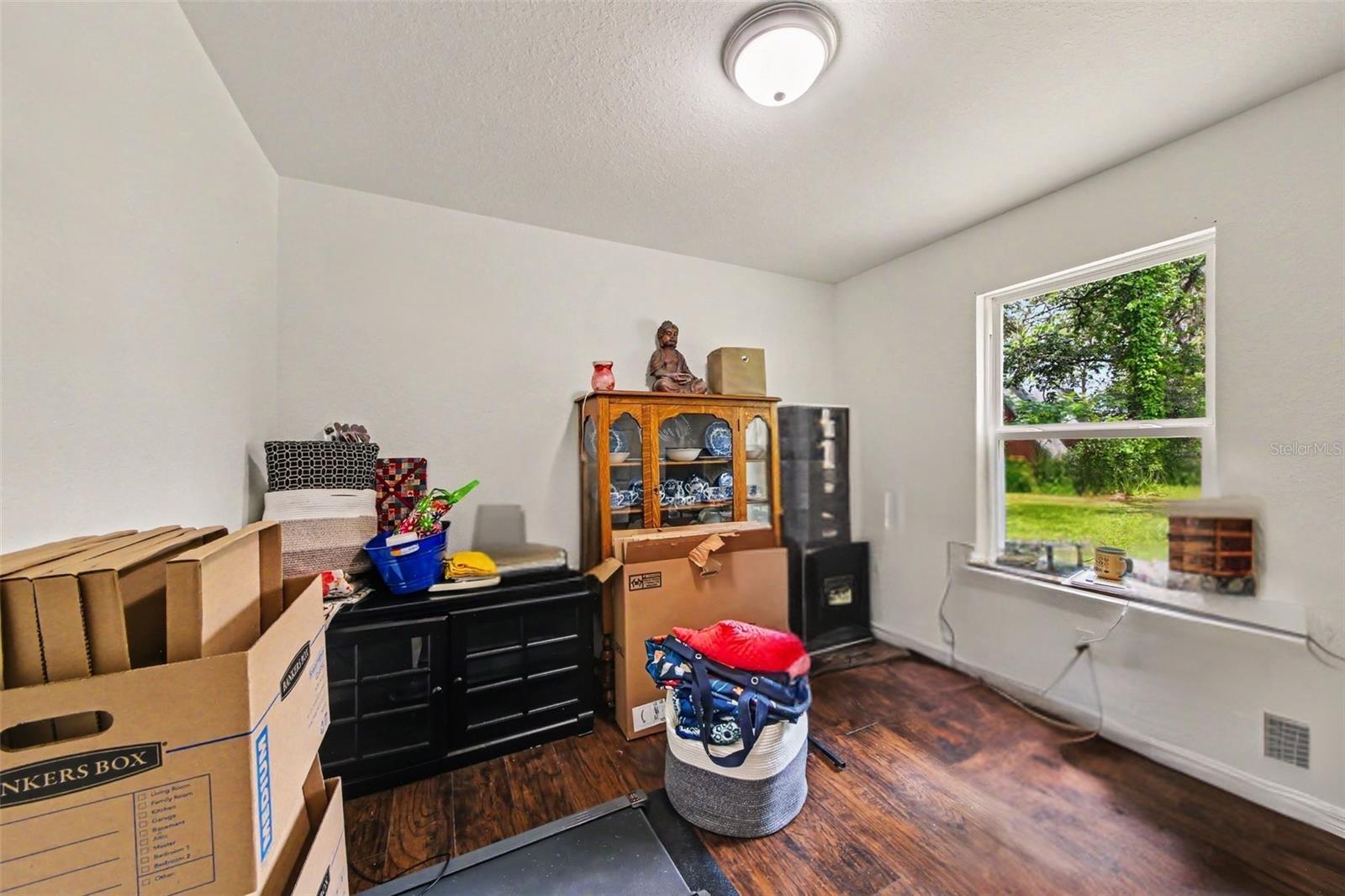 17050 60th, Ocklawaha, FL 32179