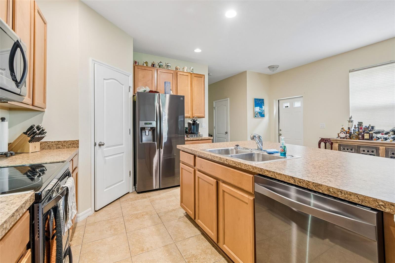 5017 White Sanderling, Tampa, FL 33619