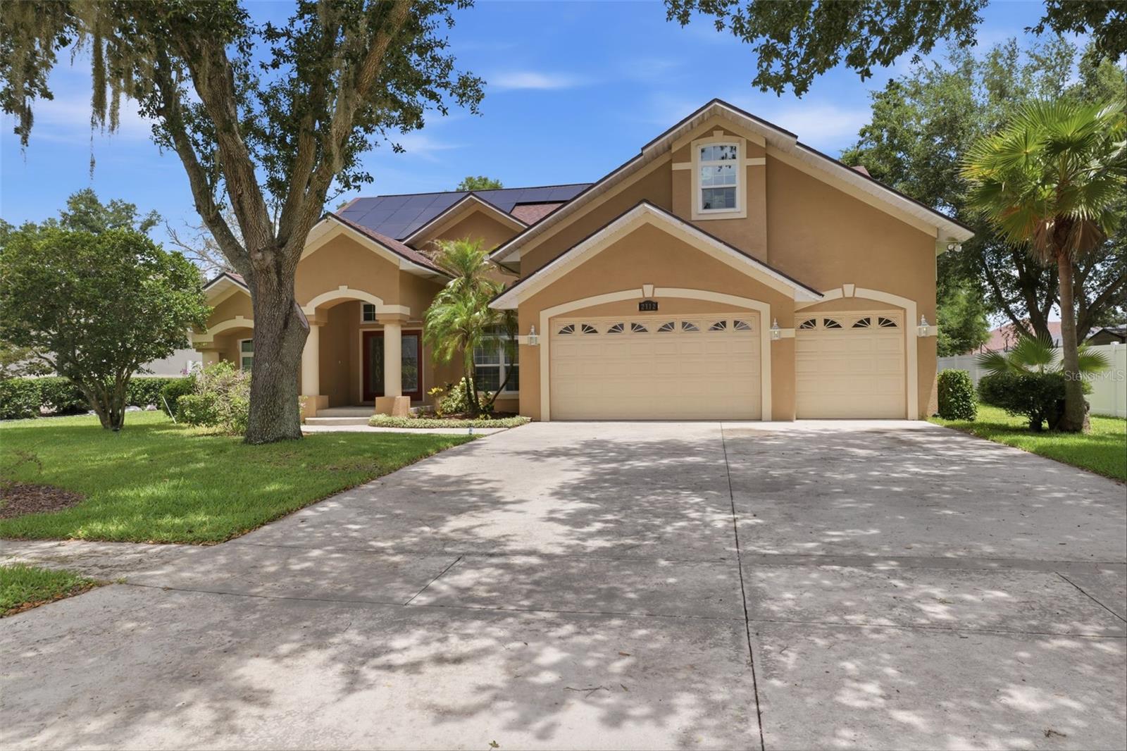 2112 Heritage Crest, Valrico, FL 33594