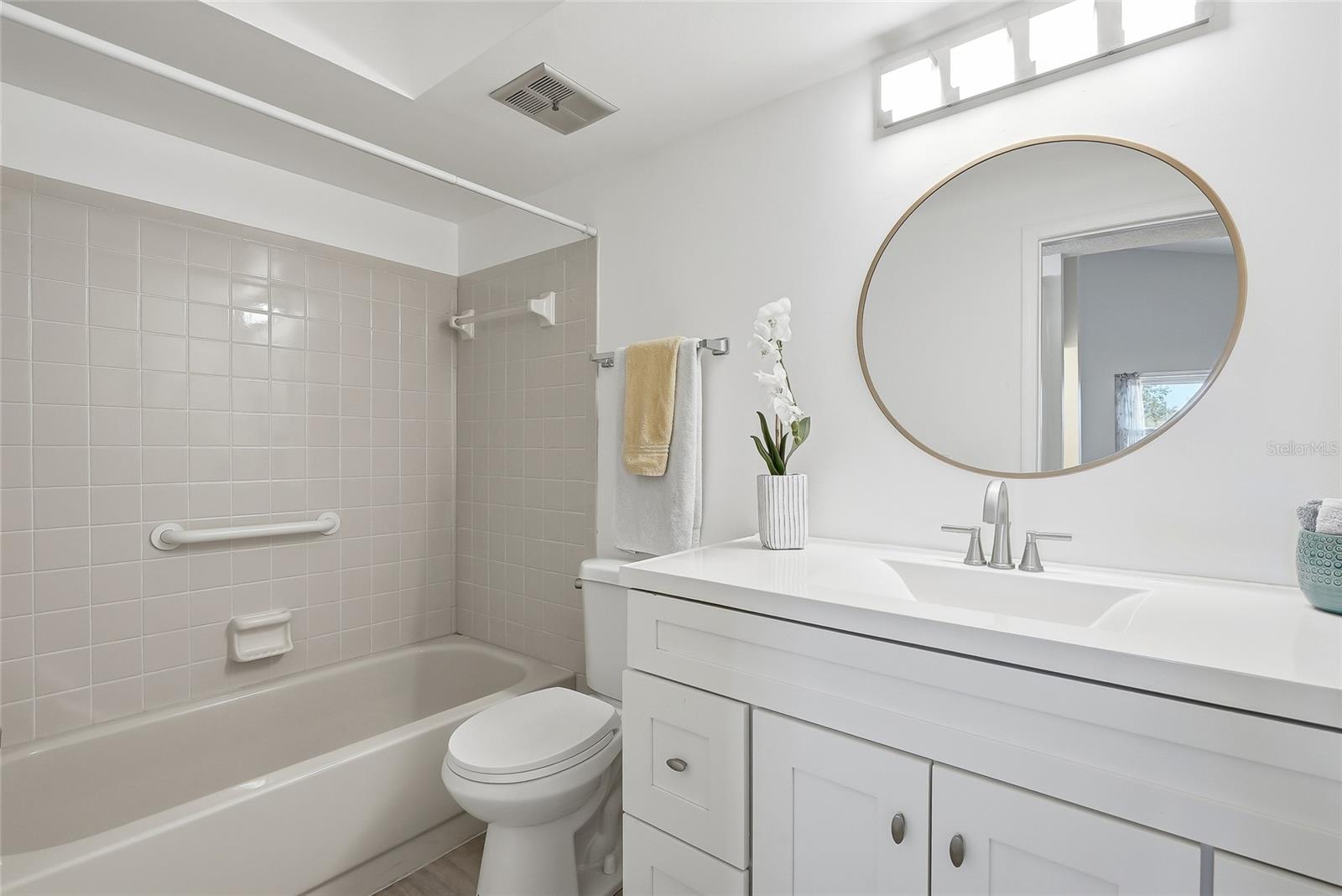 366 47th Unit 5, St Petersburg, FL 33703