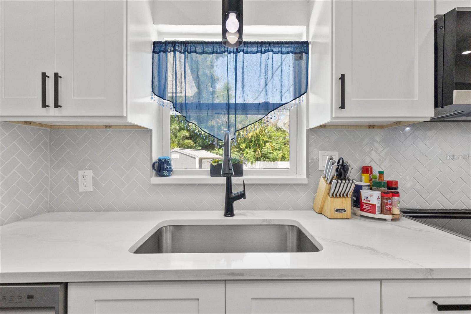 4832 5th, St Petersburg, FL 33705