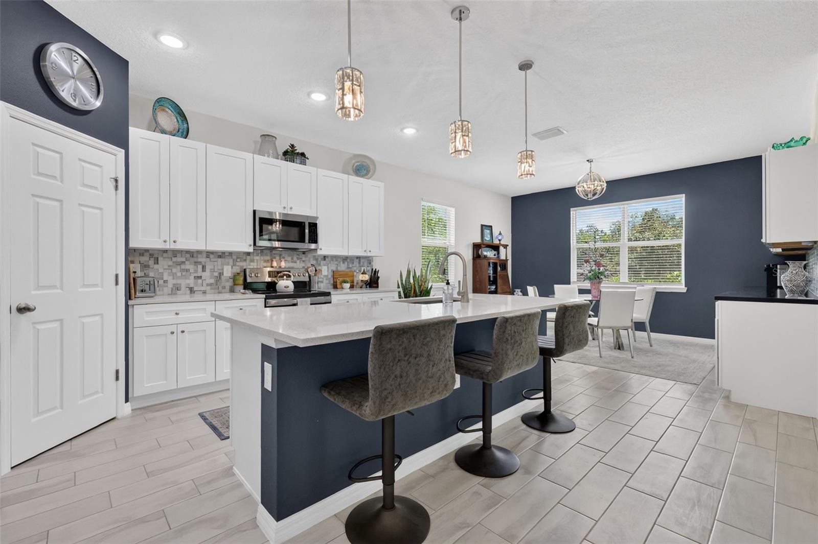 30658 East Bluebell Ave, Eustis, FL 32736