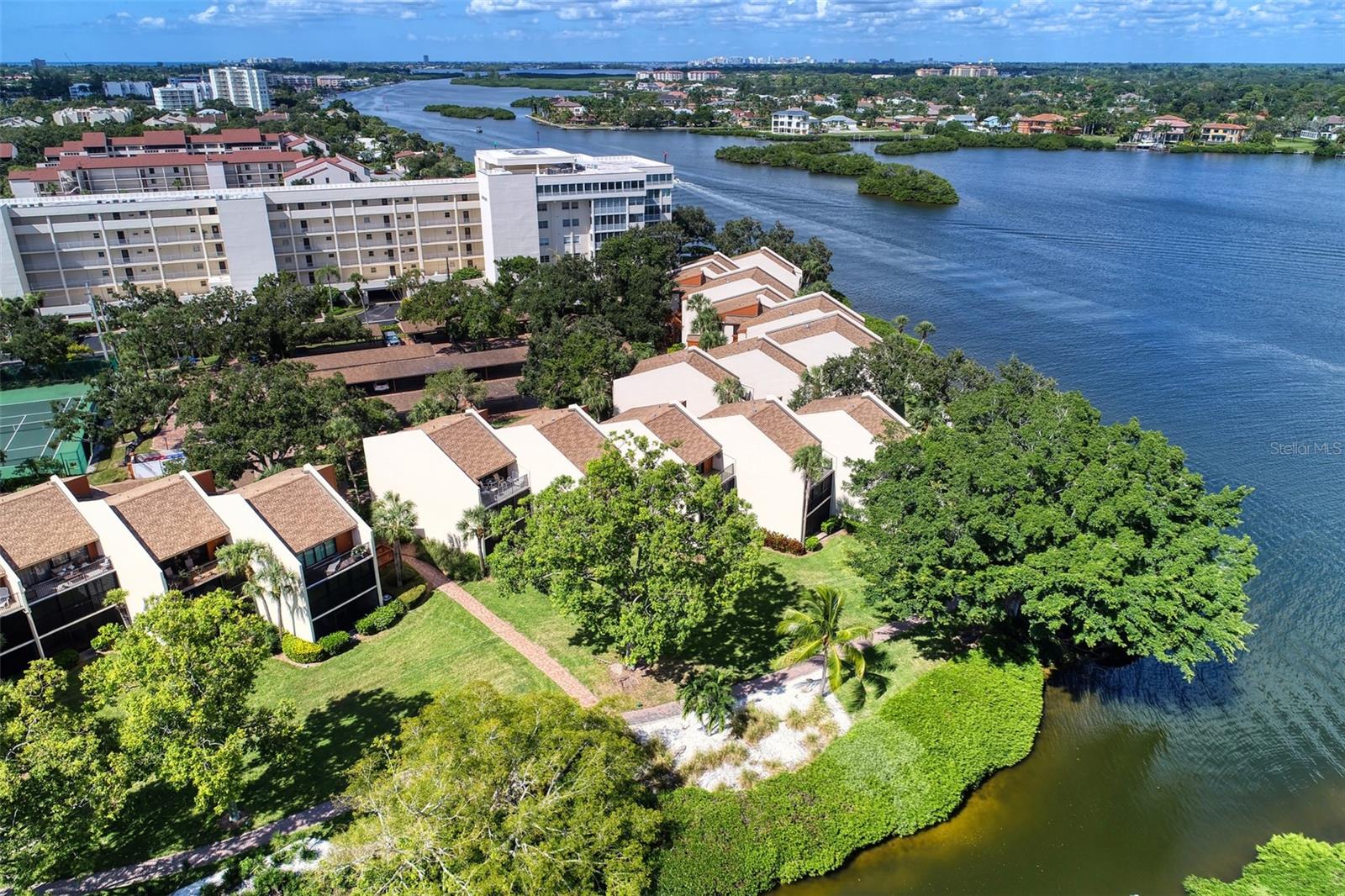 1800 Cove Ii Unit 213, Sarasota, FL 34242
