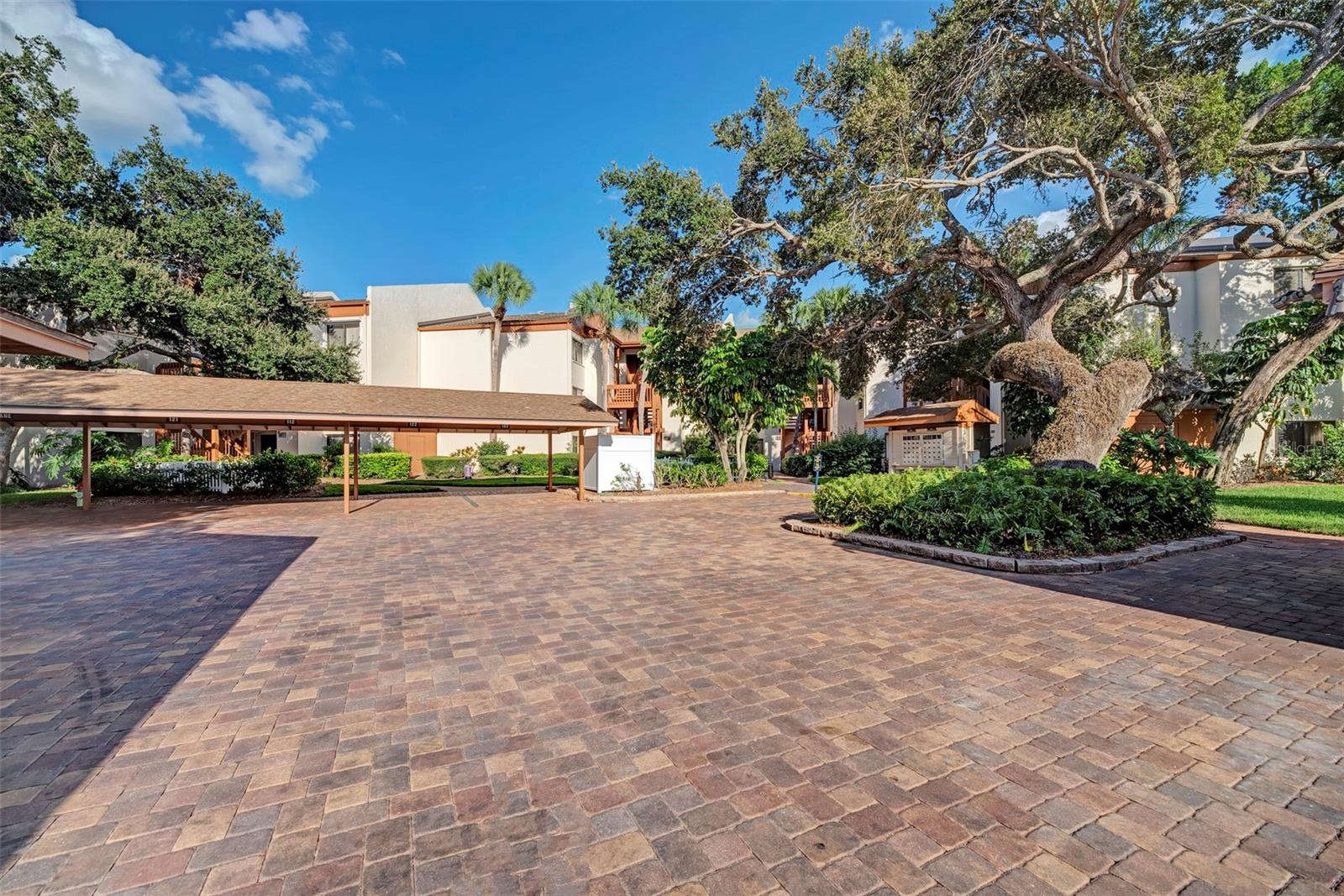 1800 Cove Ii Unit 213, Sarasota, FL 34242