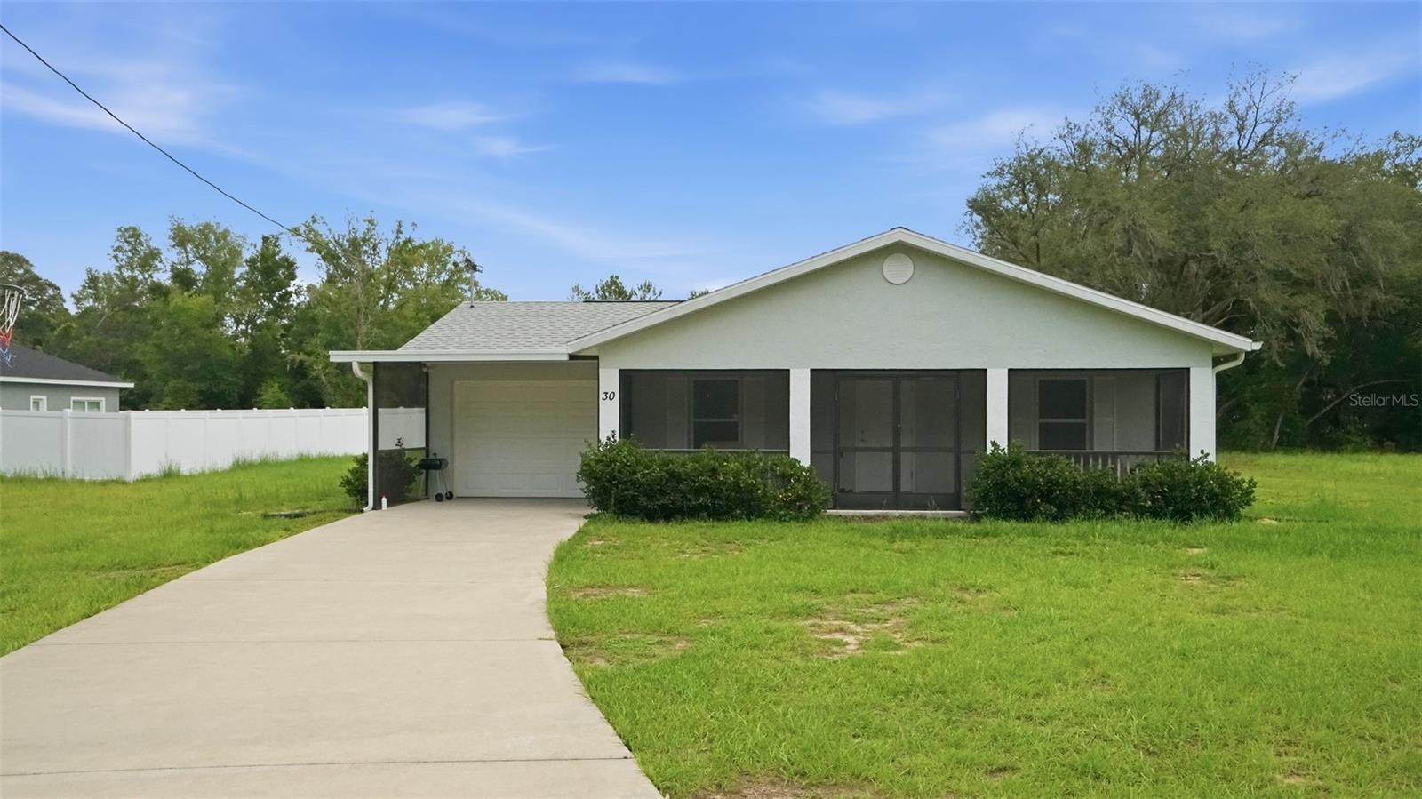 30 Maple, Ocklawaha, FL 32179