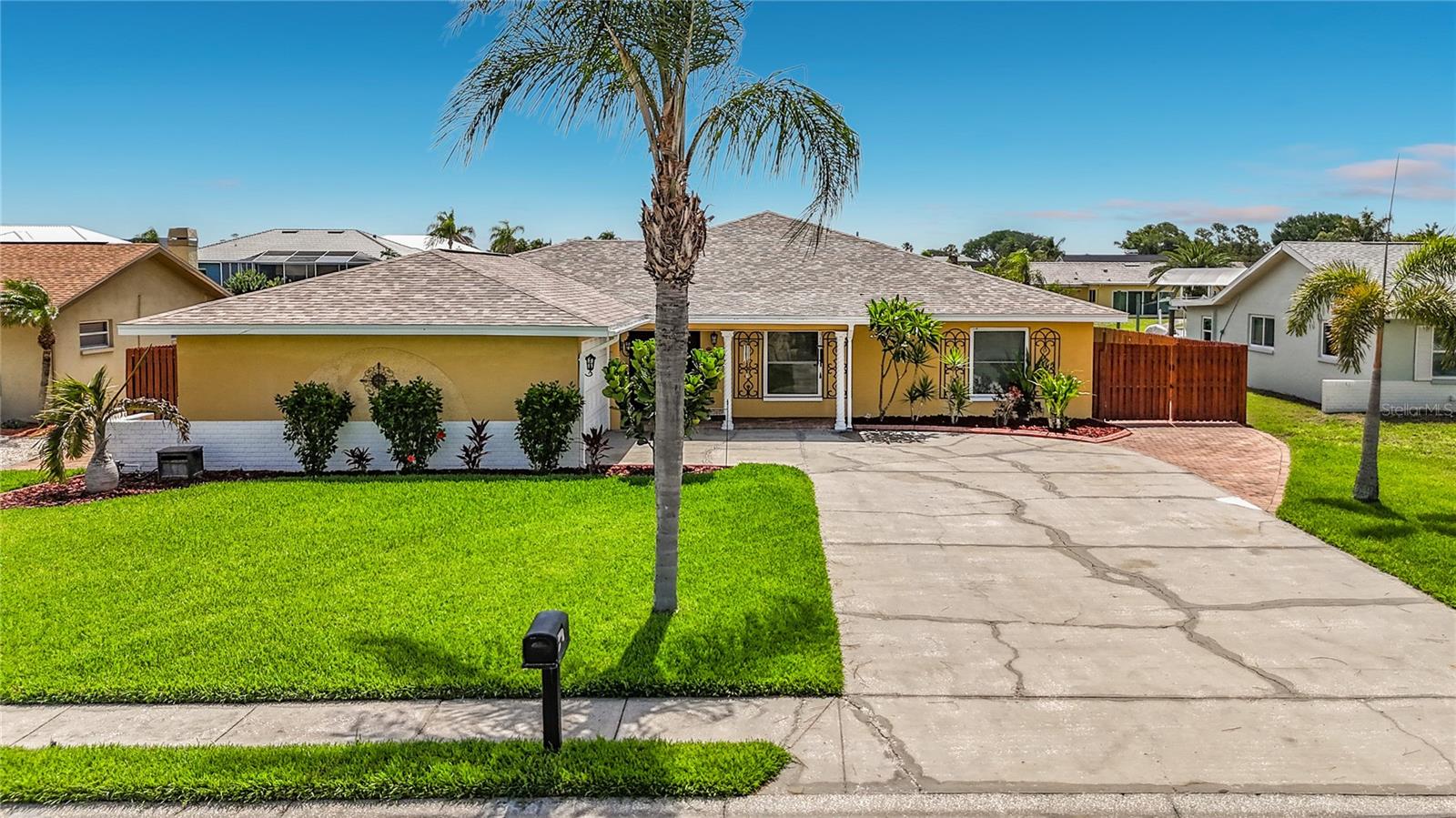6517 Solitaire Palm, Apollo Beach, FL 33572