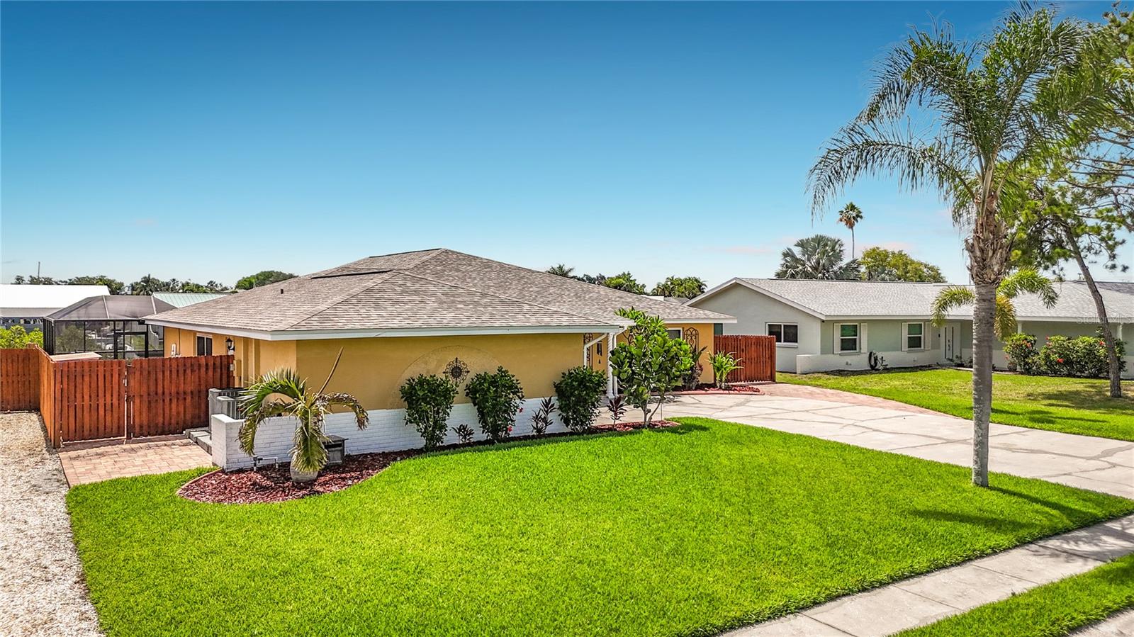 6517 Solitaire Palm, Apollo Beach, FL 33572