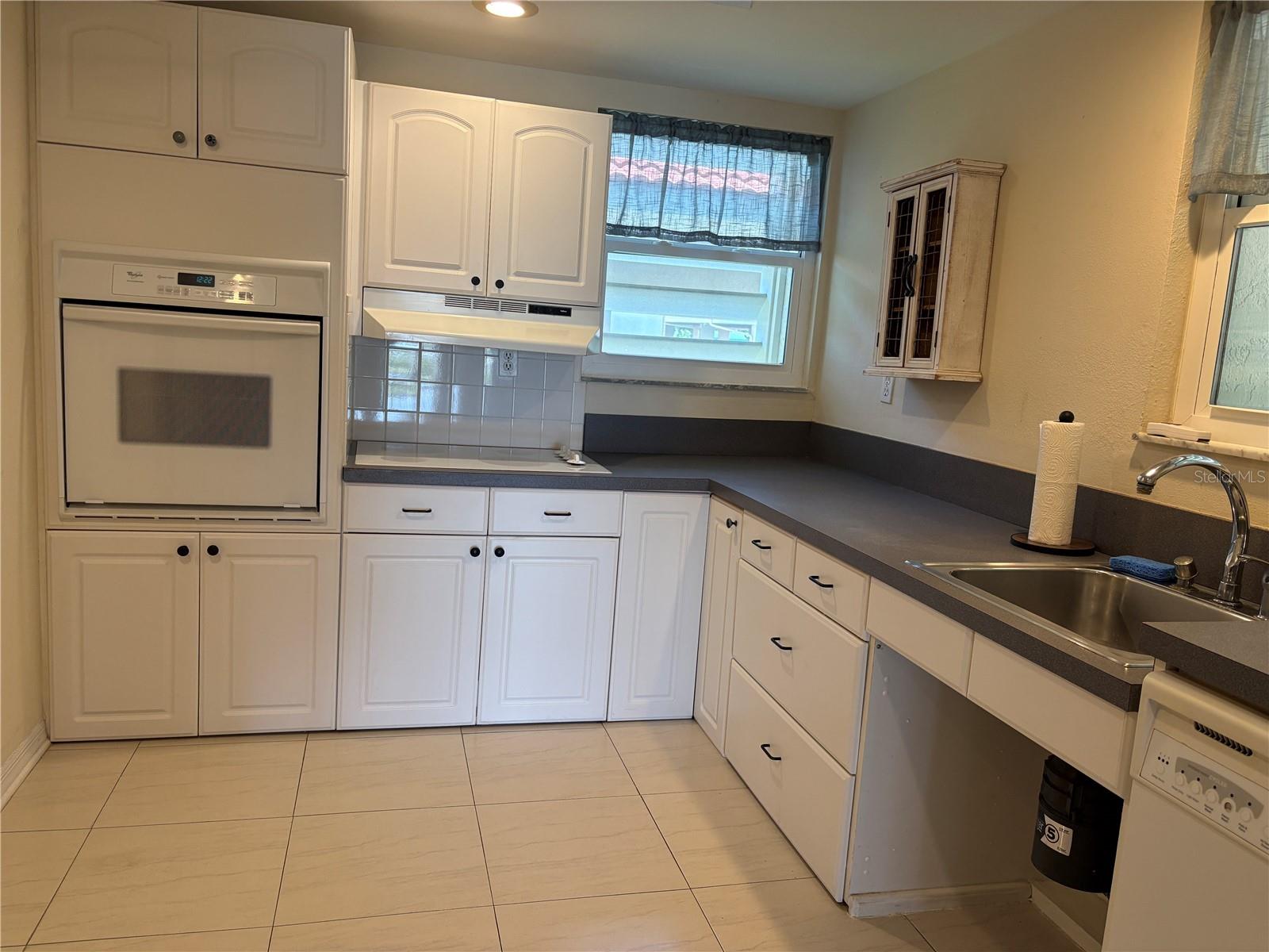 7907 Sailboat Key Unit 105, South Pasadena, FL 33707
