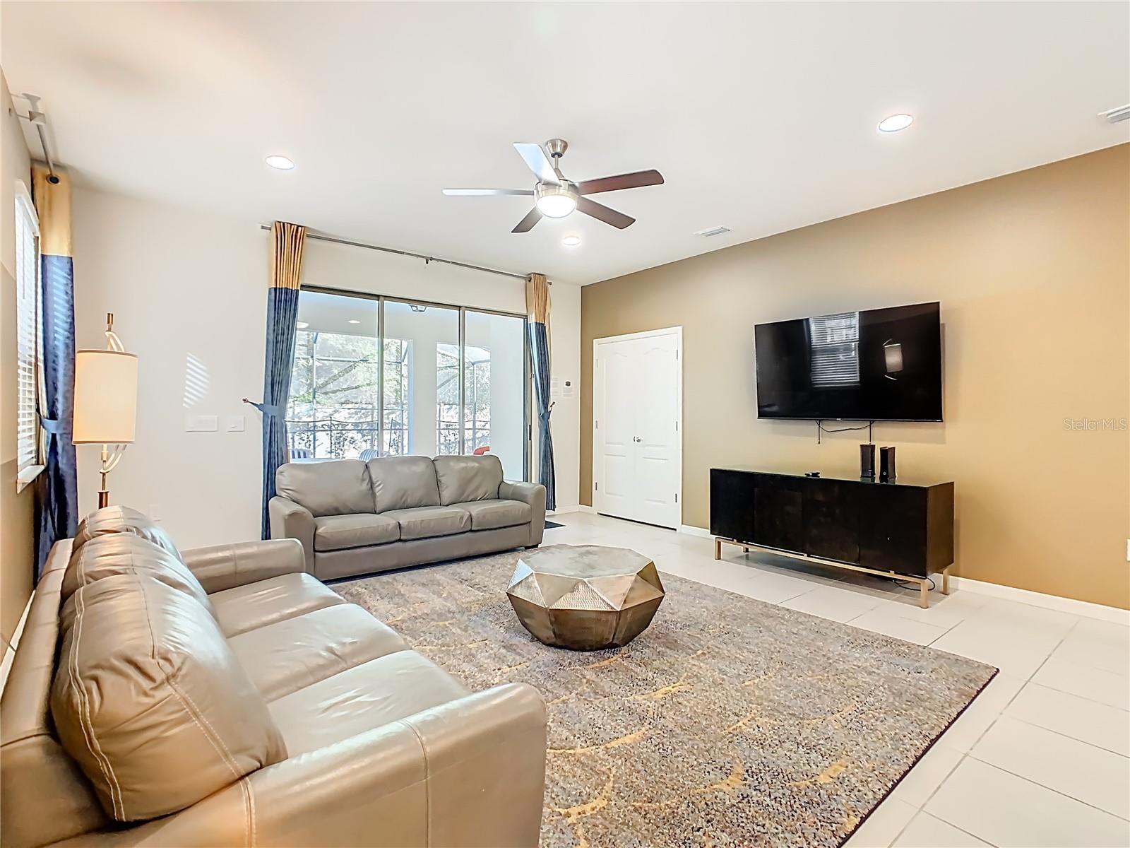 1809 Nice, Kissimmee, FL 34747