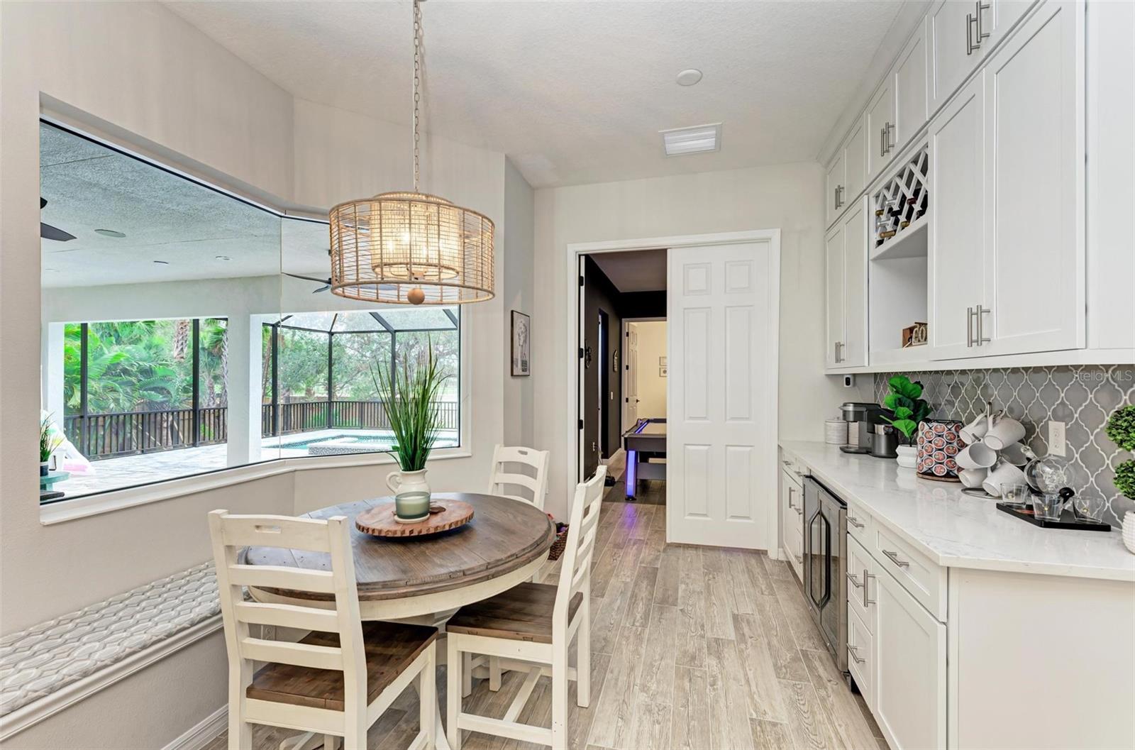 8211 37th Avenue, Bradenton, FL 34209