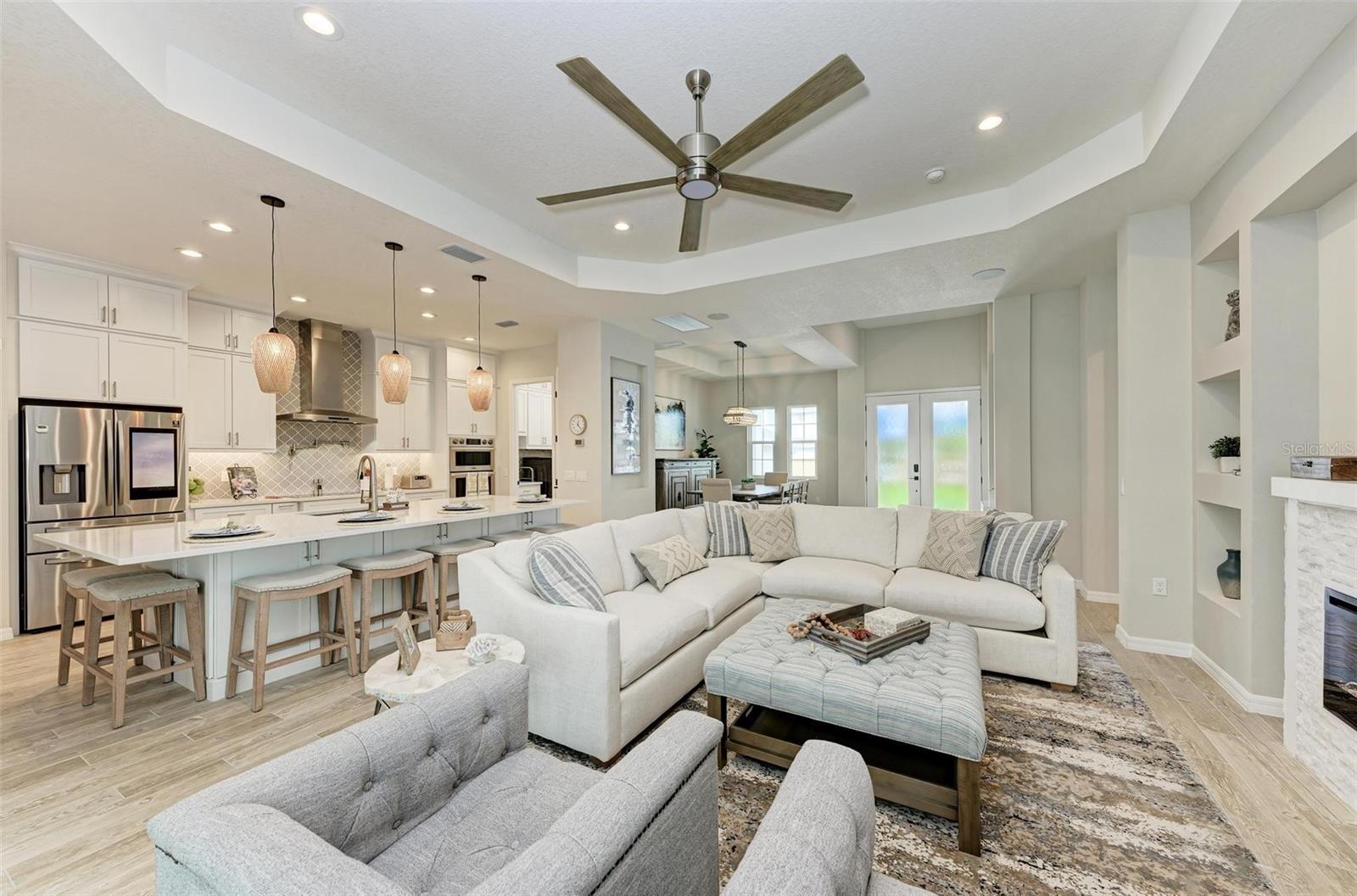 8211 37th Avenue, Bradenton, FL 34209