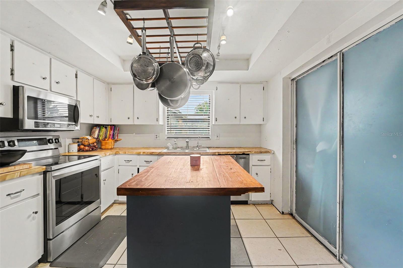1215 Persimmon, Holiday, FL 34691