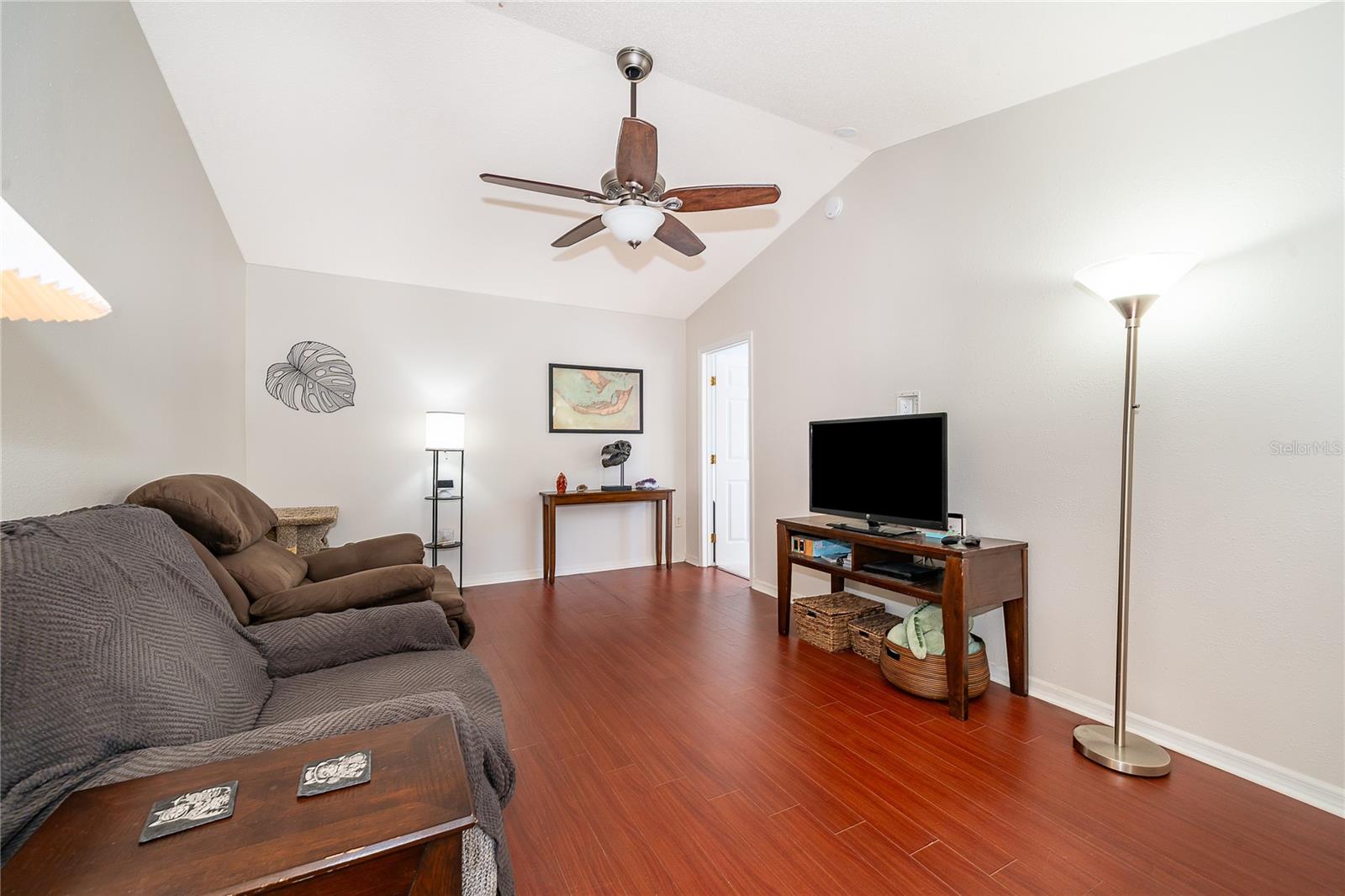 520 Via Verona Unit 203, Altamonte Springs, FL 32714