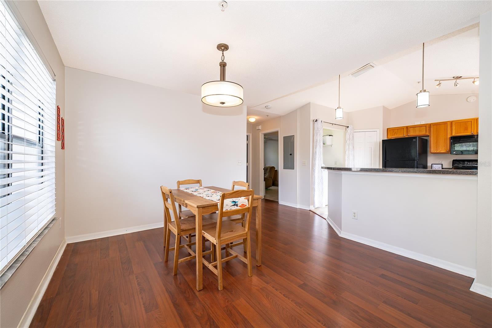 520 Via Verona Unit 203, Altamonte Springs, FL 32714