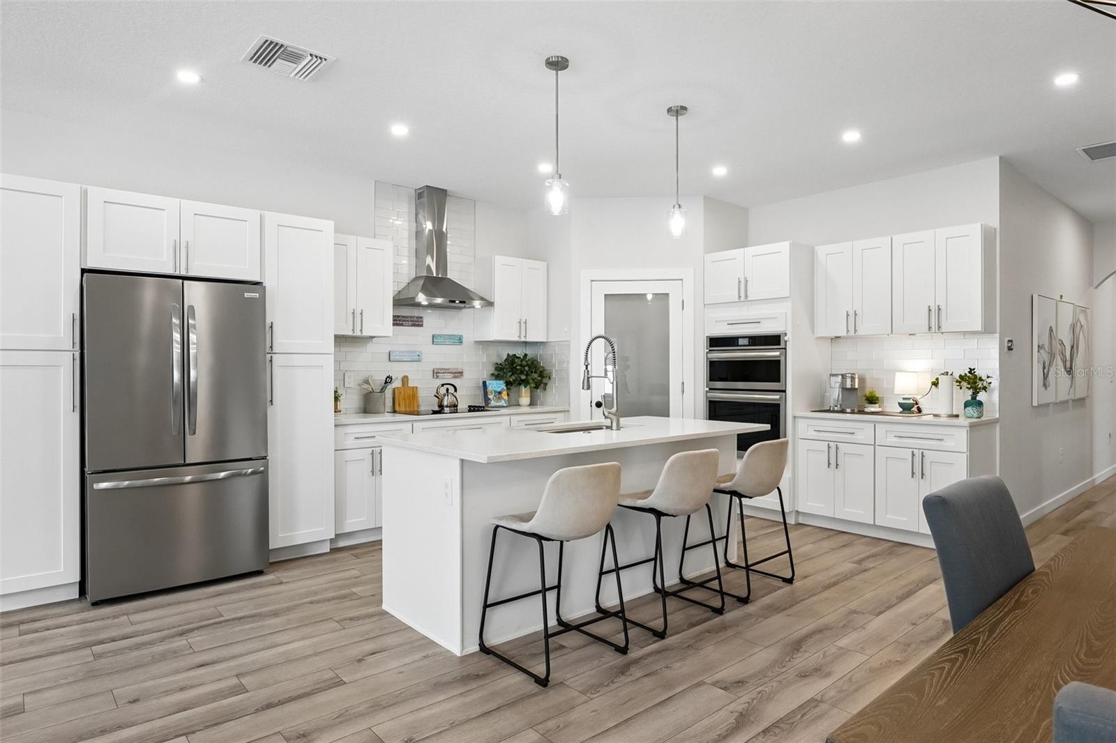 4277 43rd, St Petersburg, FL 33714