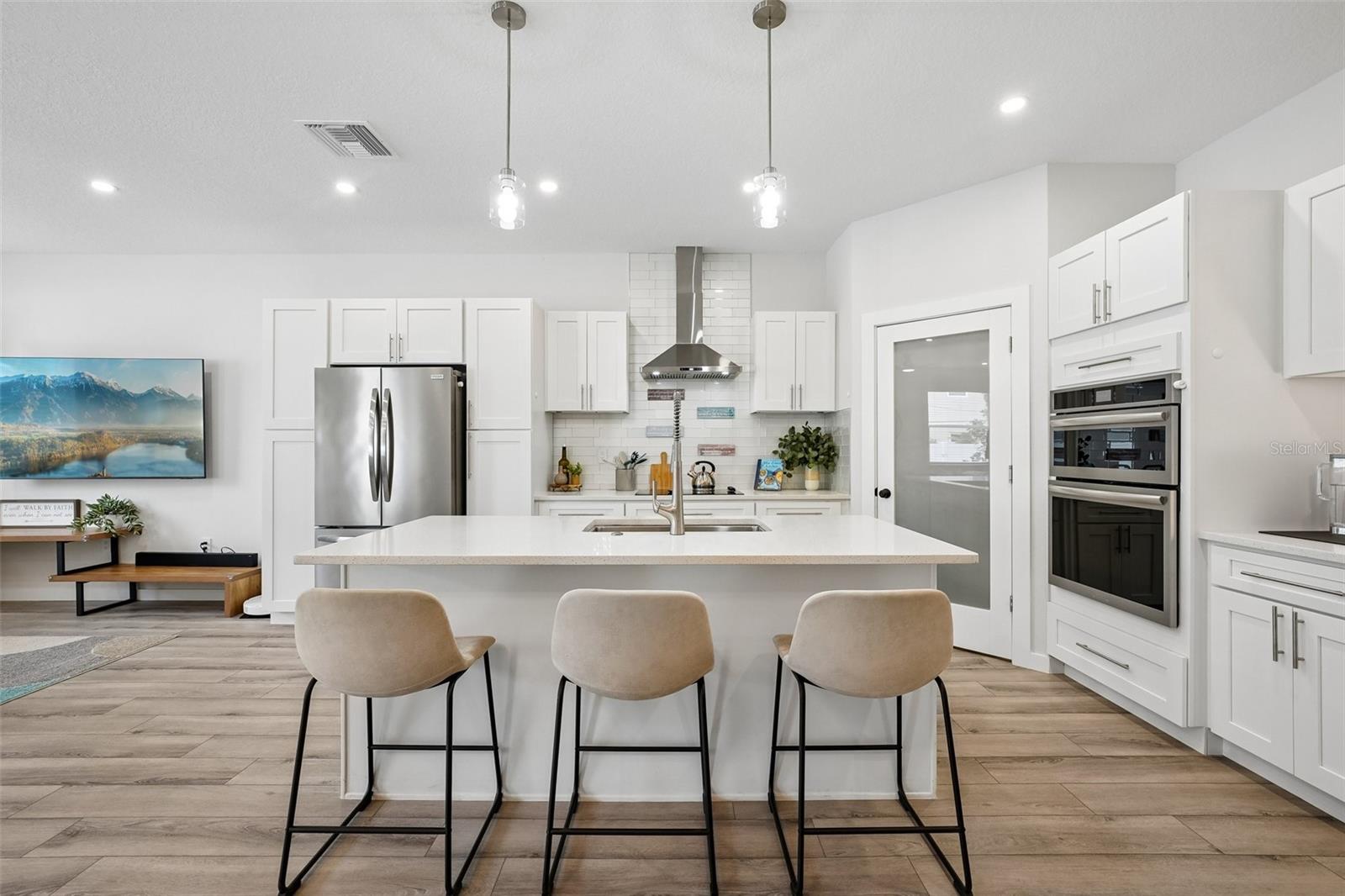 4277 43rd, St Petersburg, FL 33714