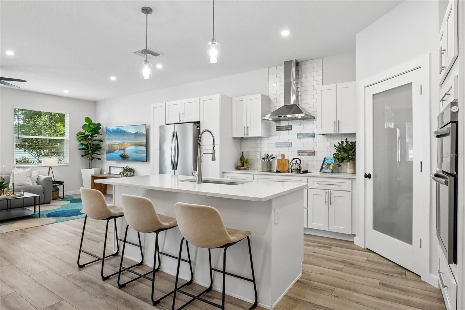 4277 43rd, St Petersburg, FL 33714