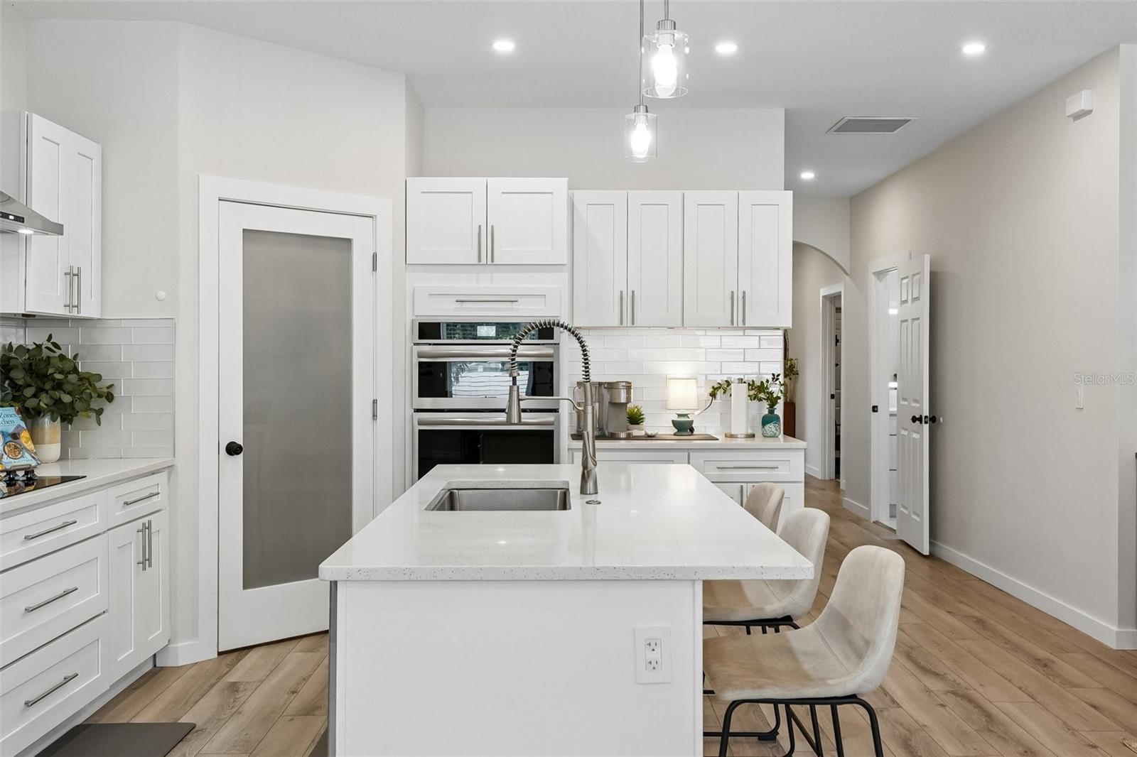 4277 43rd, St Petersburg, FL 33714