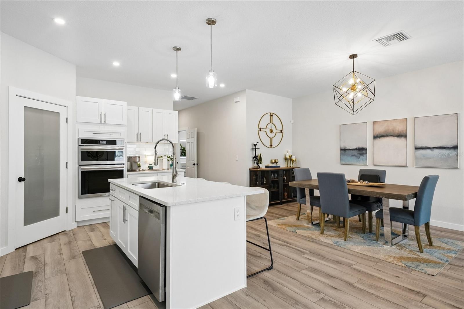 4277 43rd, St Petersburg, FL 33714