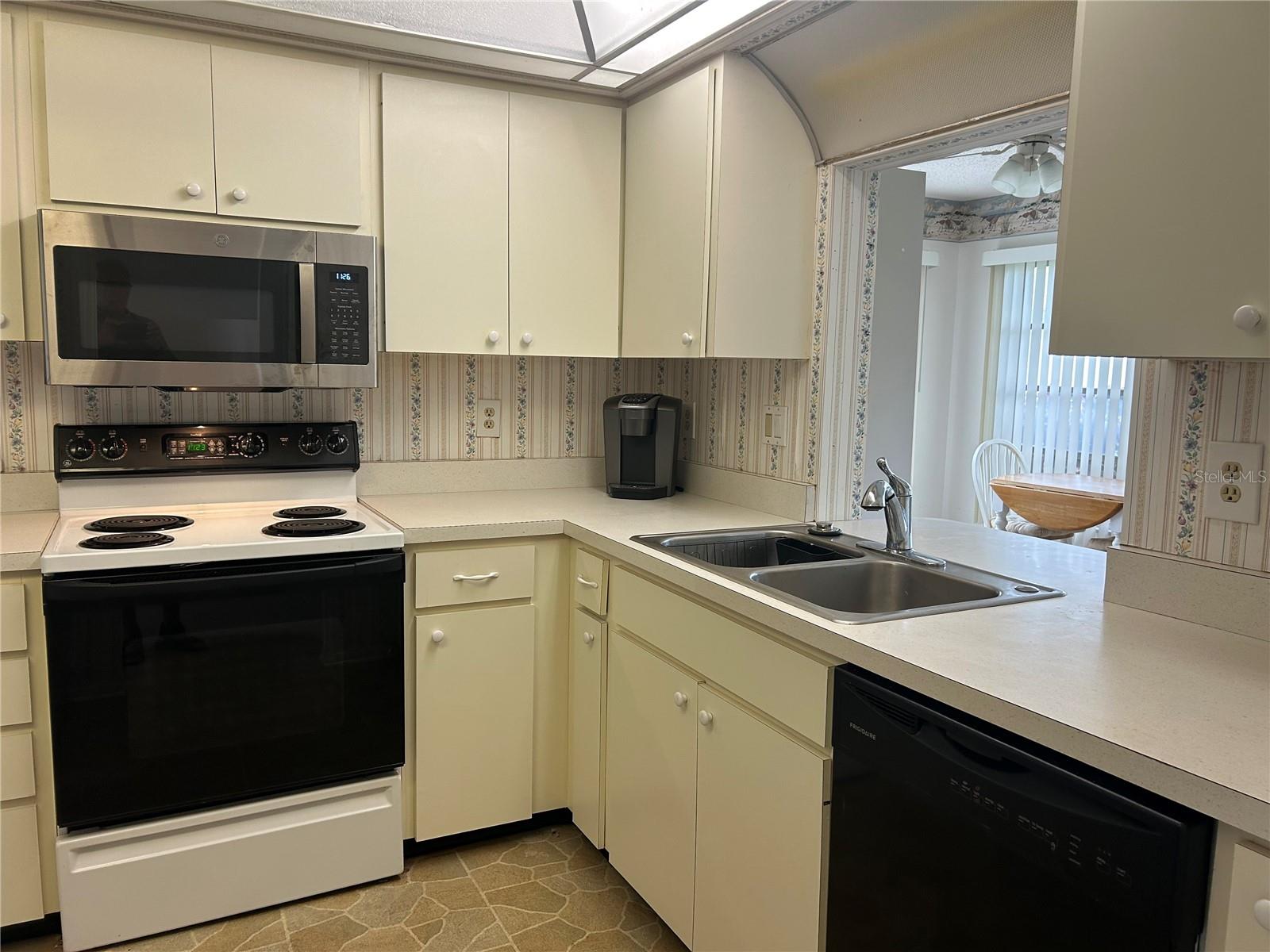 1548 Grand Unit 109, Sarasota, FL 34232