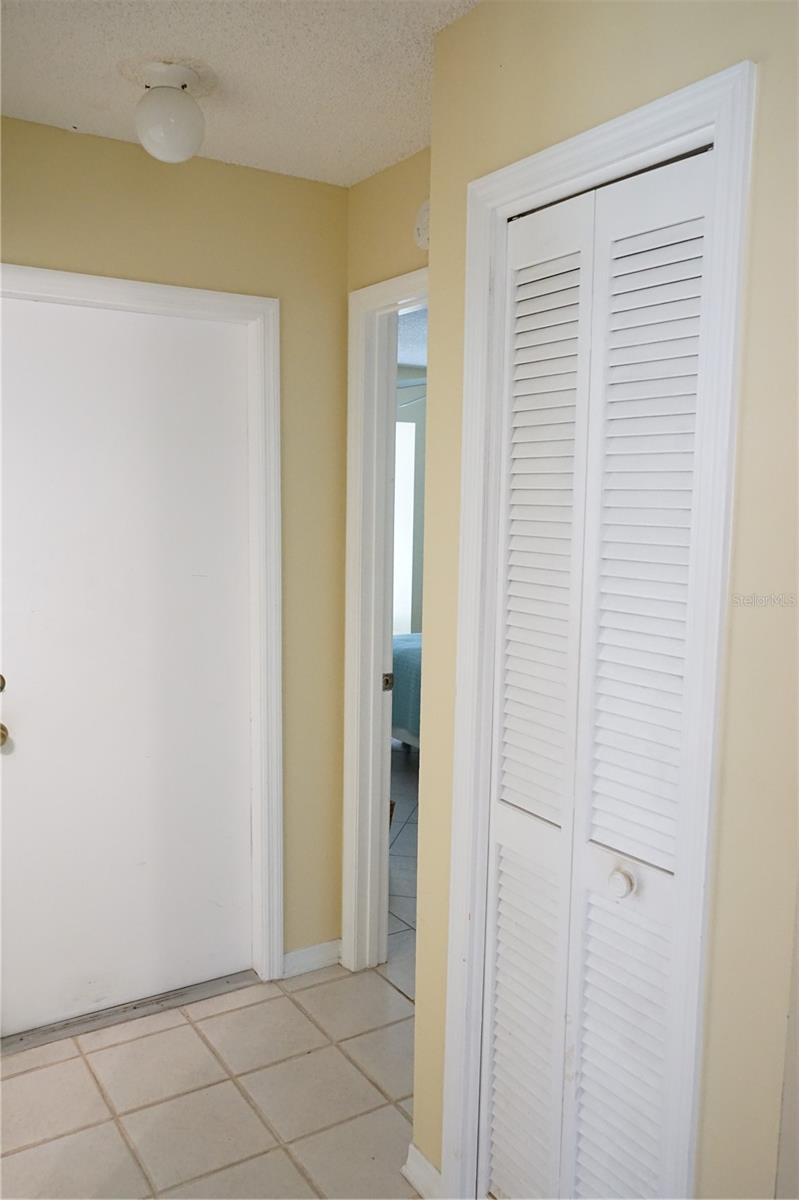 652 Mc Daniel, Sun City Center, FL 33573