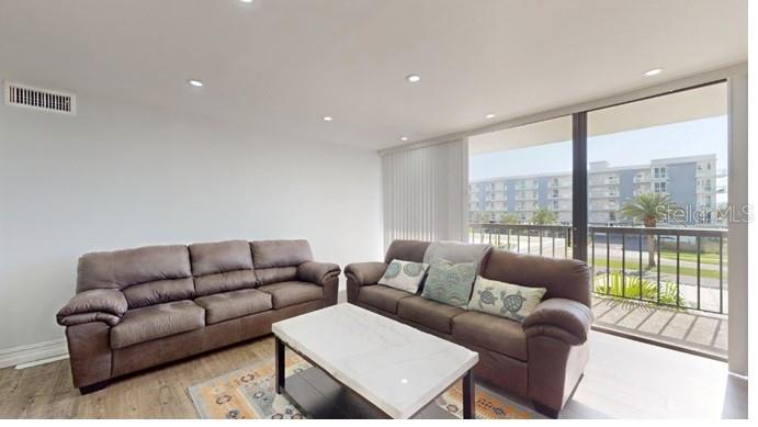 400 Island Unit 210, Clearwater Beach, FL 33767