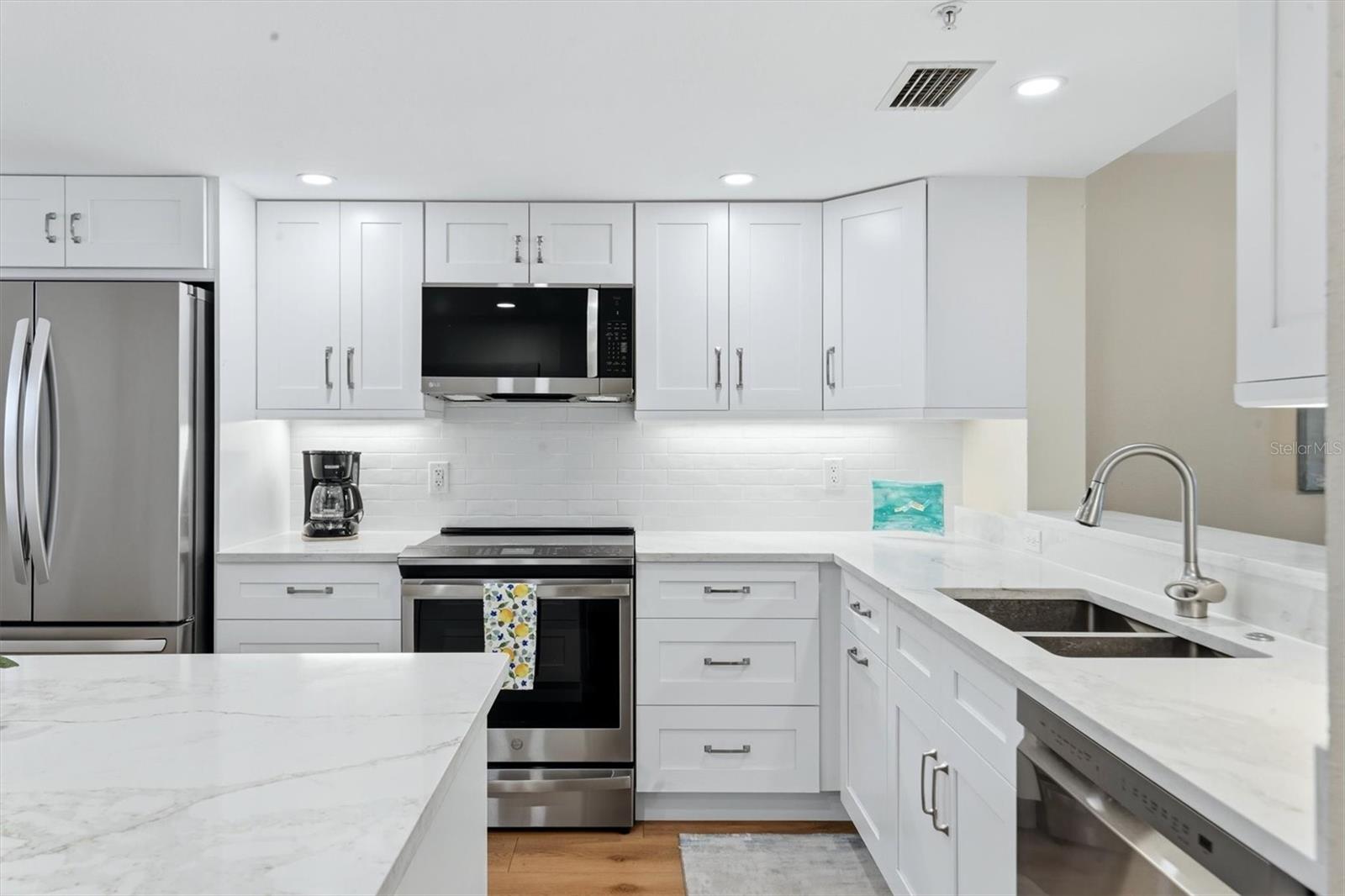 9320 Clubside Unit 2209, Sarasota, FL 34238