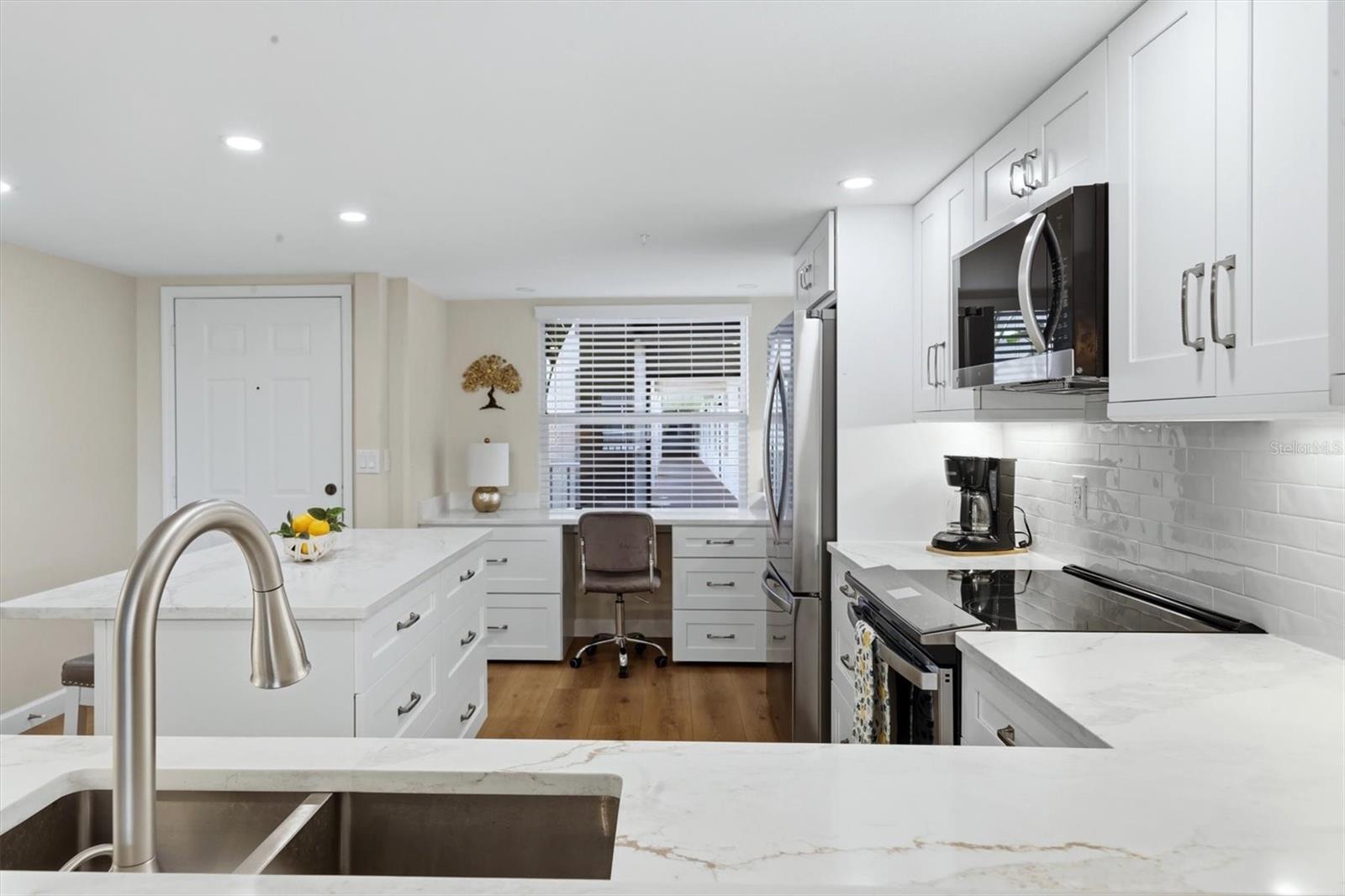 9320 Clubside Unit 2209, Sarasota, FL 34238