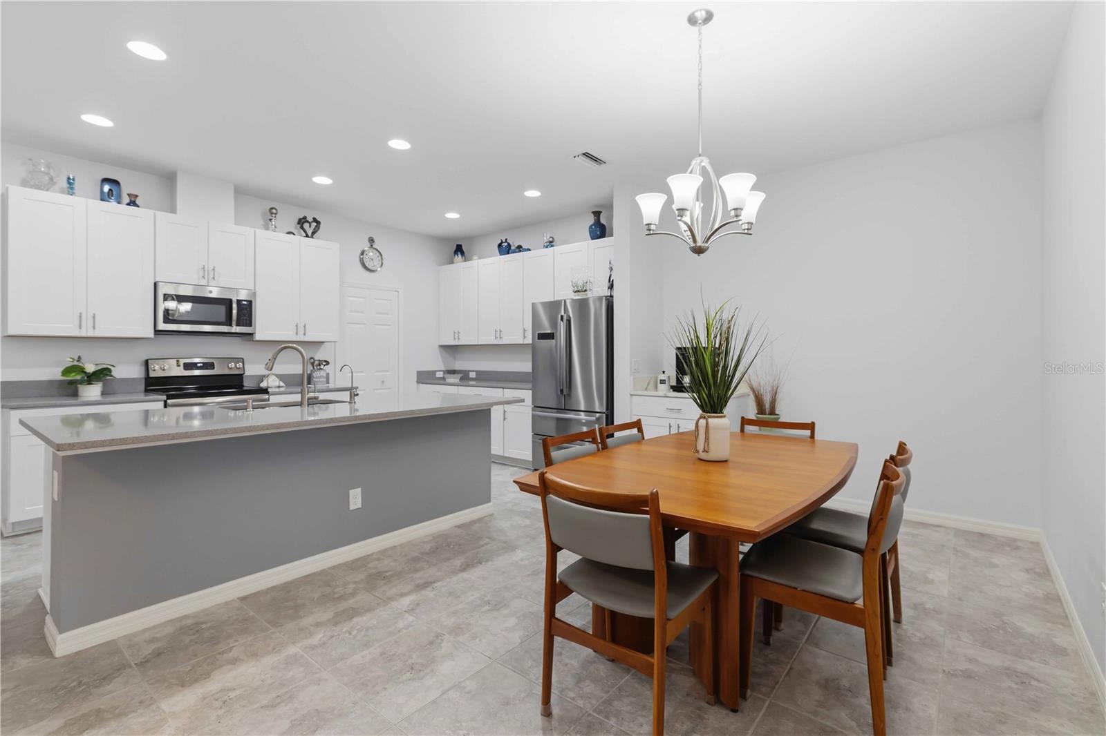 8512 Cache, Sarasota, FL 34240