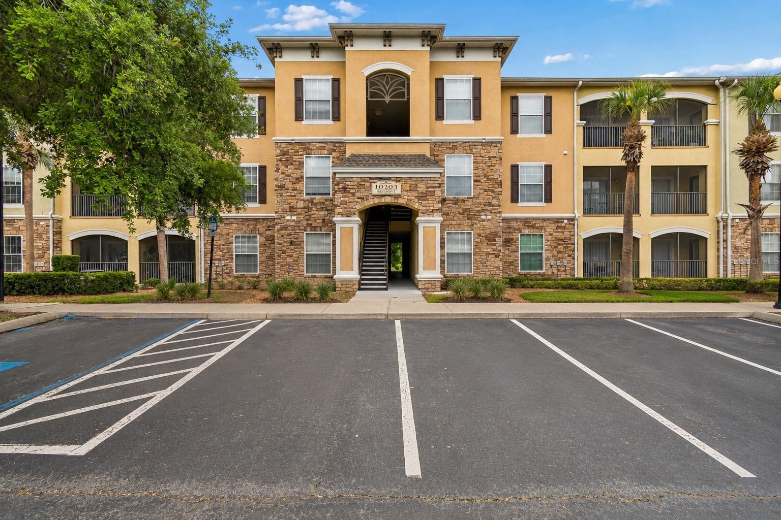10203 Courtney Palms Unit 103, Tampa, FL 33619