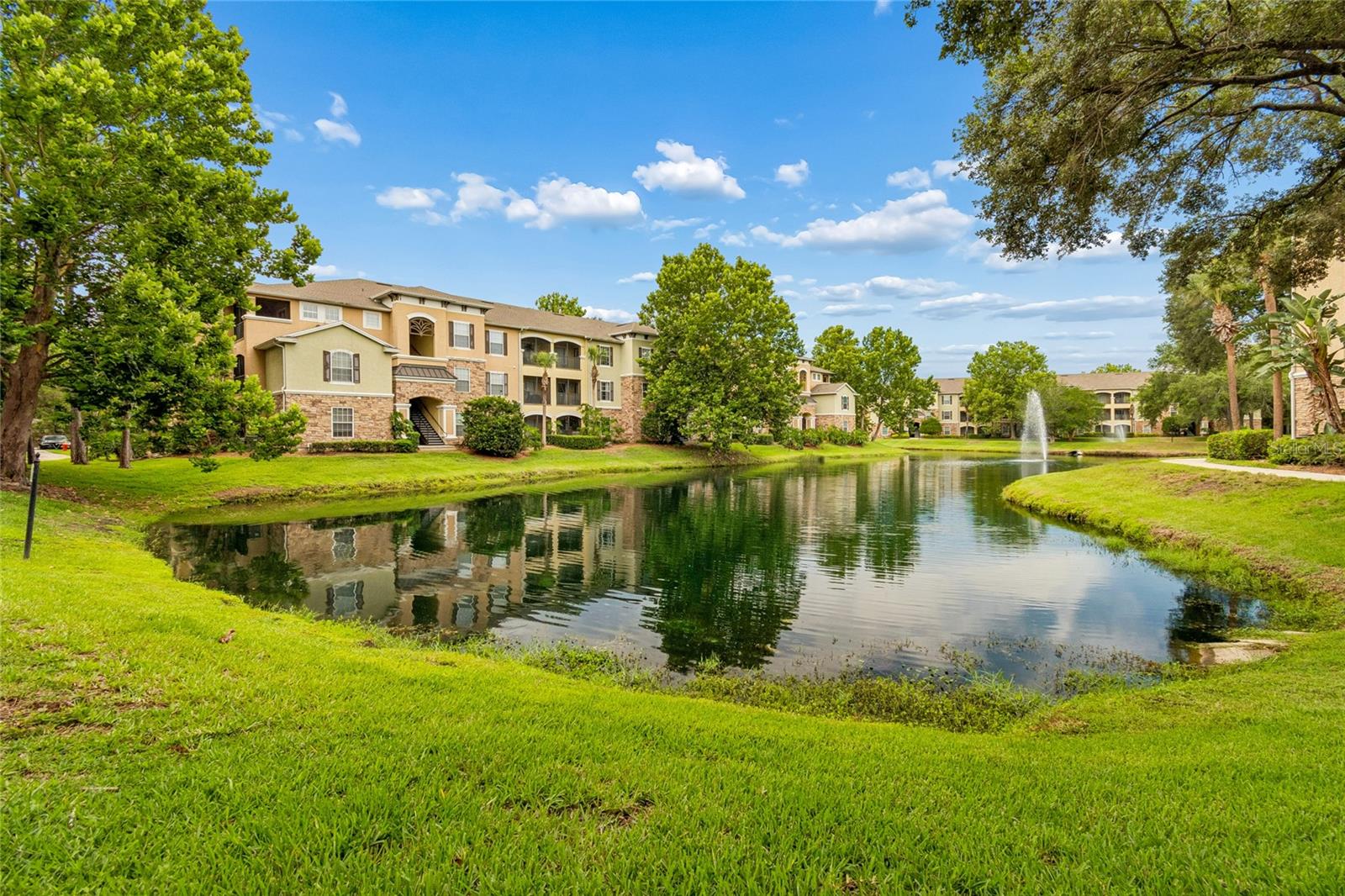 10203 Courtney Palms Unit 103, Tampa, FL 33619