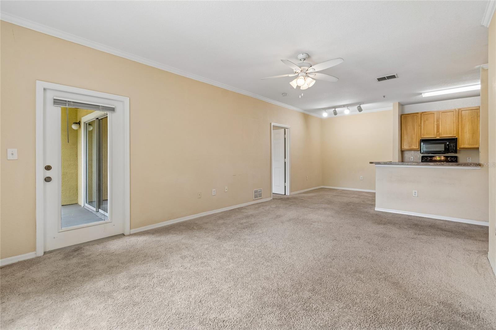 10203 Courtney Palms Unit 103, Tampa, FL 33619