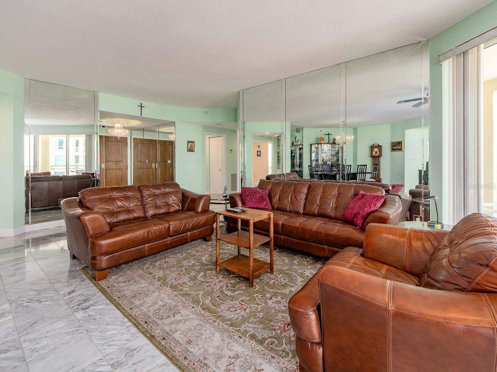 1180 Gulf Unit 906, Clearwater Beach, FL 33767