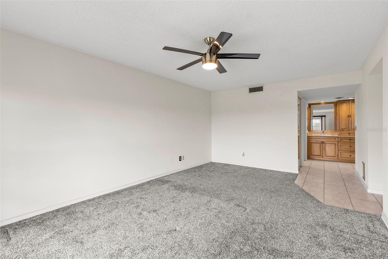 3021 Countryside Unit 44a, Clearwater, FL 33761