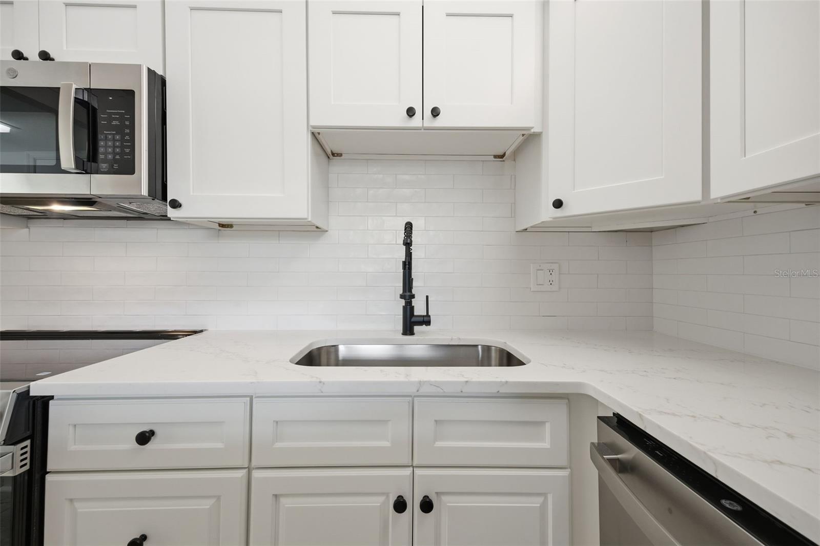 7465 Bay Island Unit 112, South Pasadena, FL 33707
