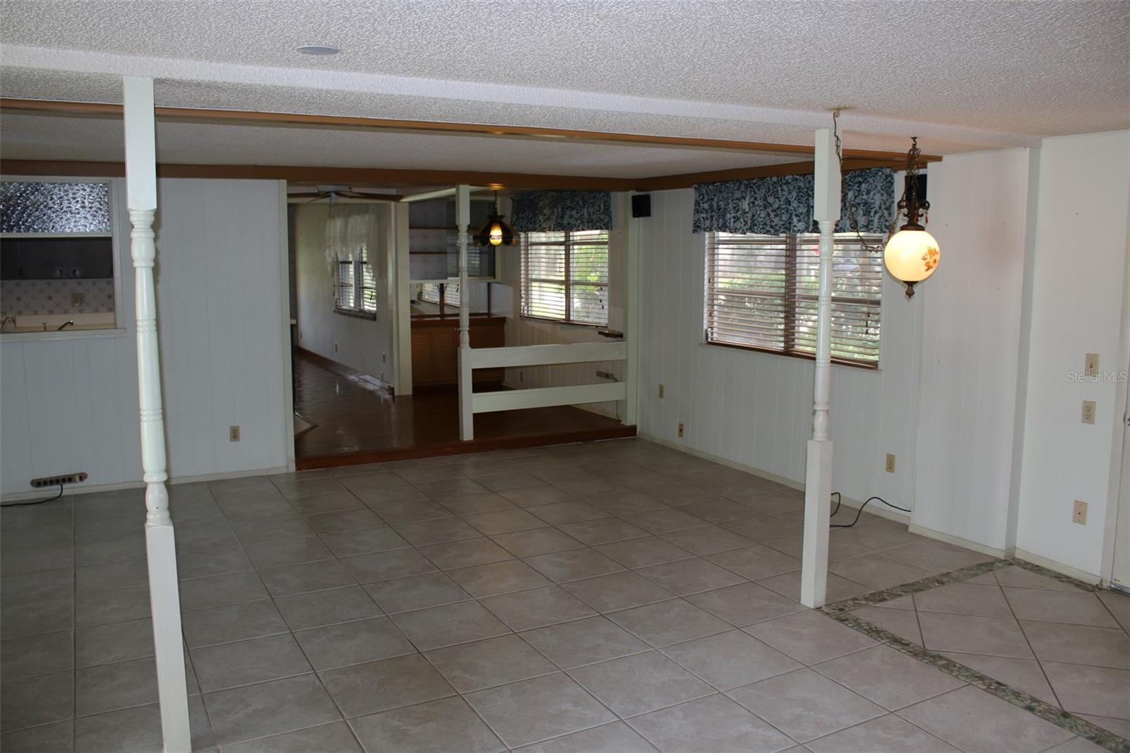 407 Pompano, Sarasota, FL 34237