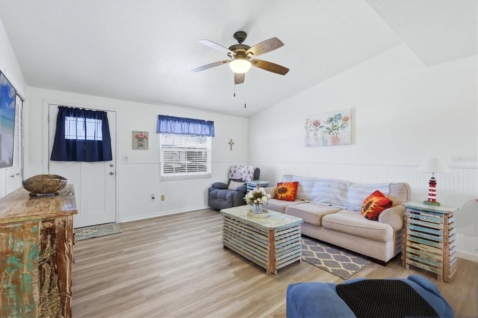 201 E Tarpon Blvd NW, Port Charlotte, FL 33952