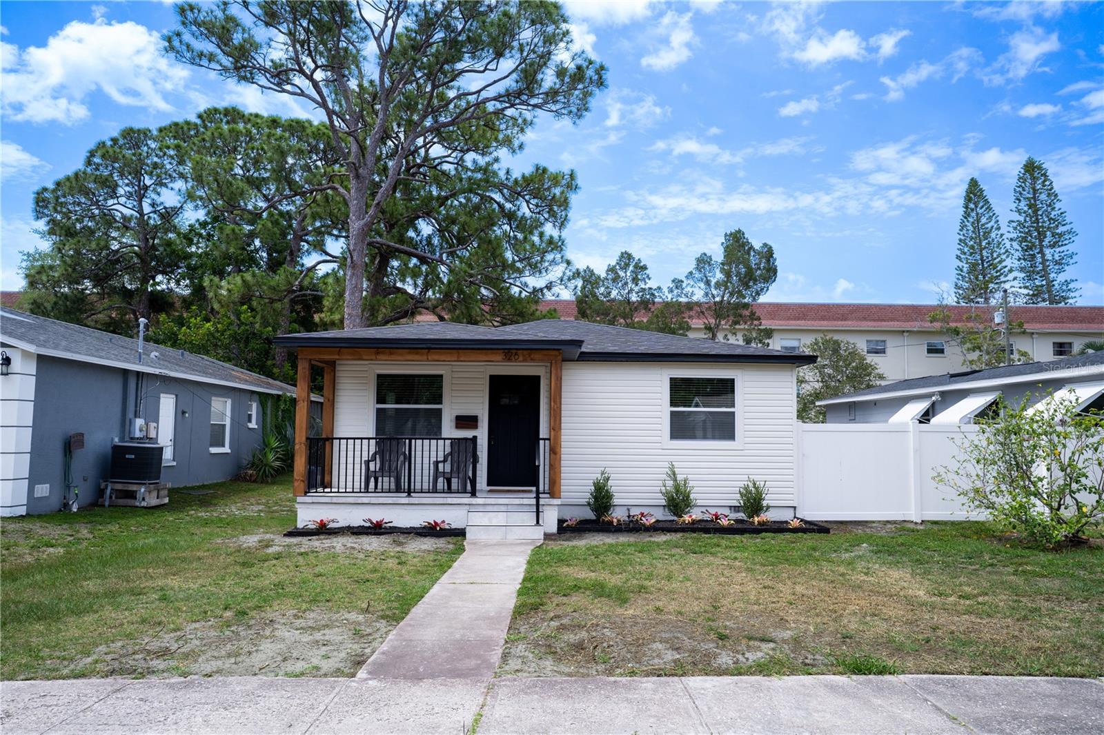 326 41st, St Petersburg, FL 33703