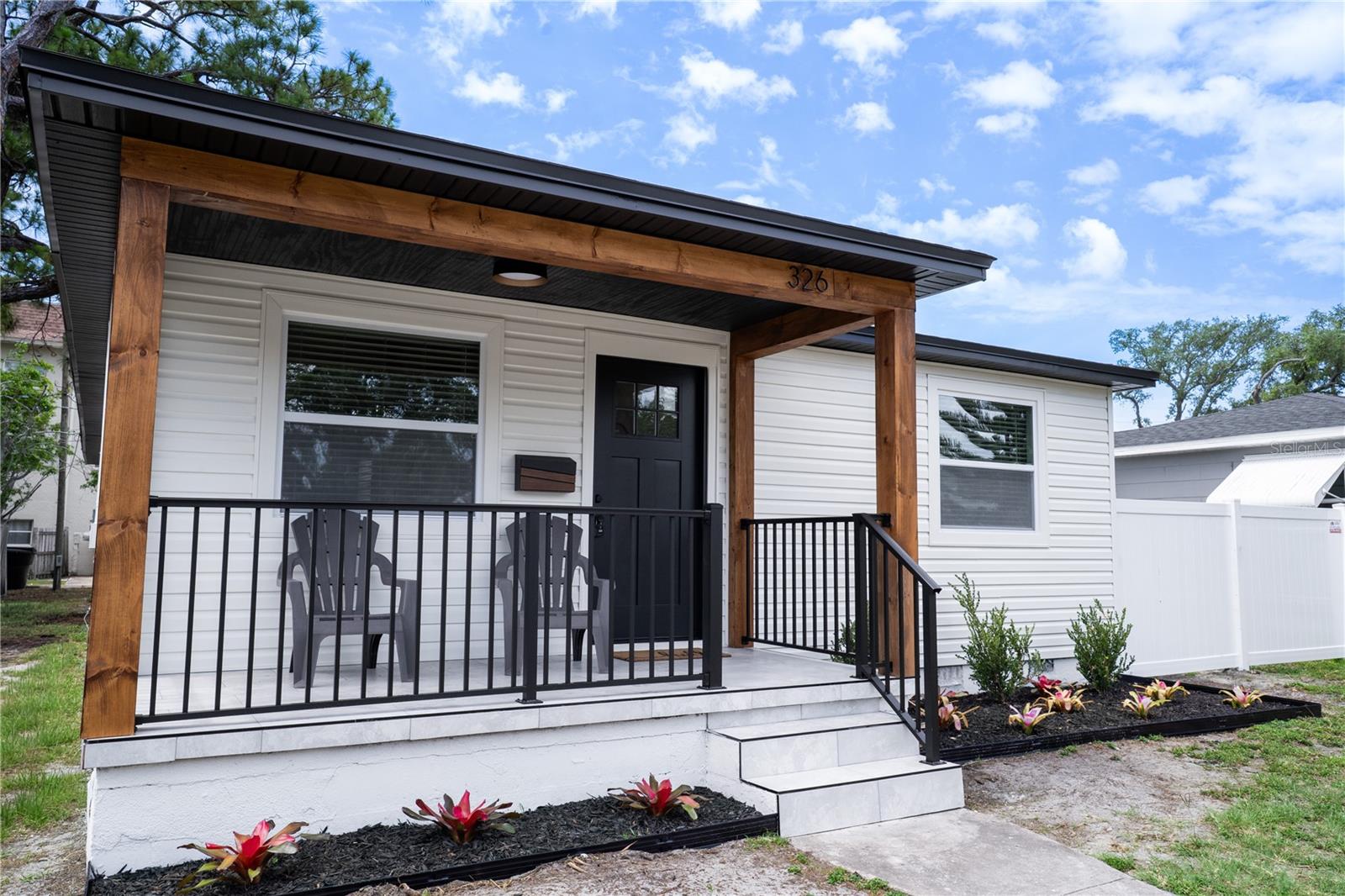 326 41st, St Petersburg, FL 33703
