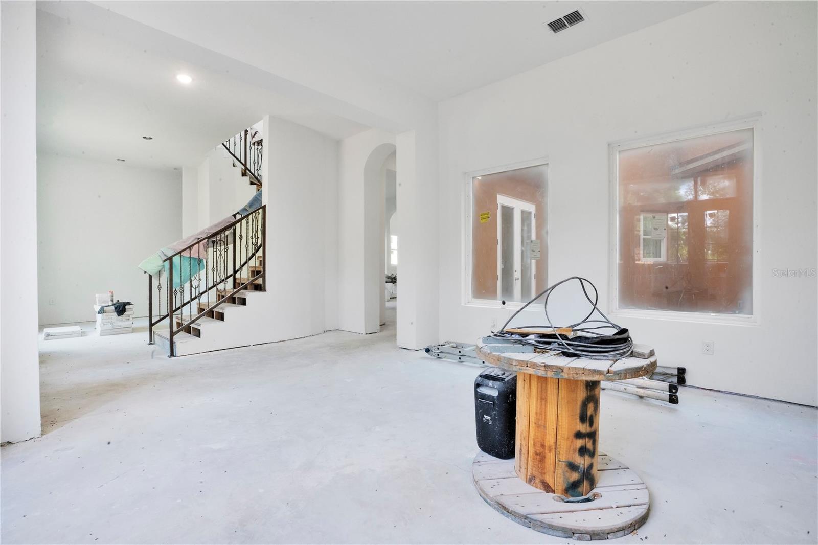 818 Lake Agnes, Polk City, FL 33868