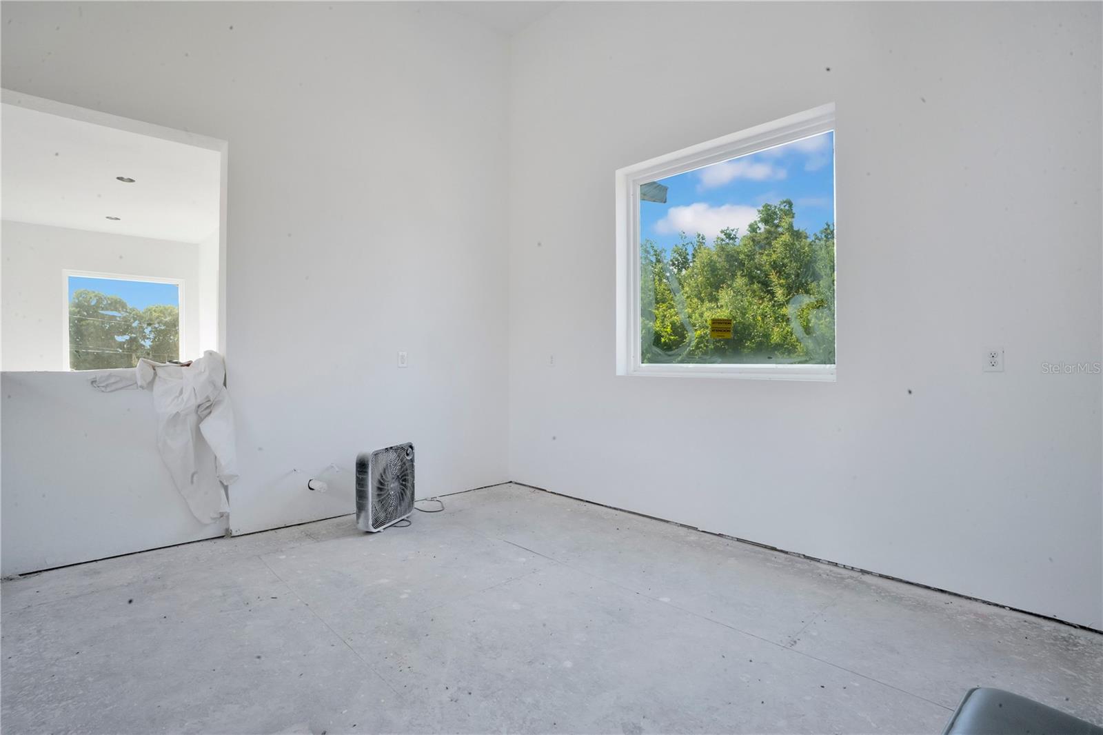 818 Lake Agnes, Polk City, FL 33868