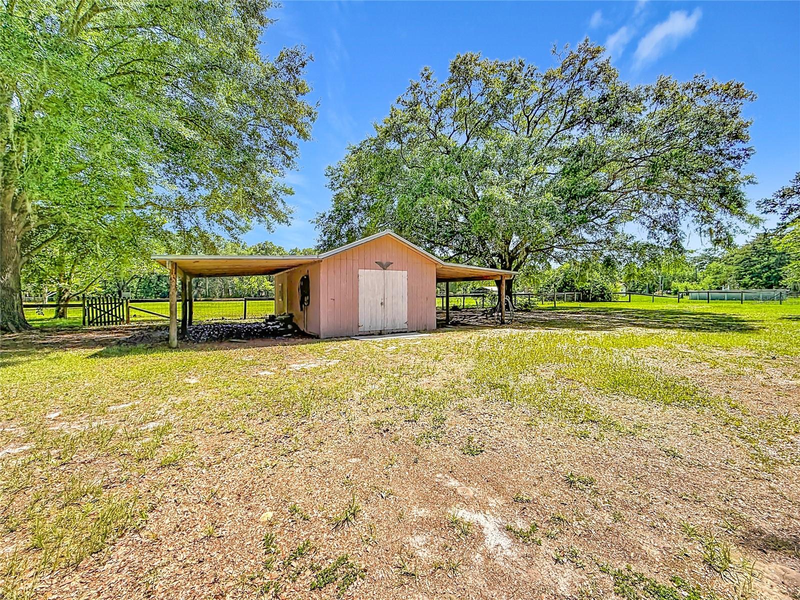 900 165th, Citra, FL 32113