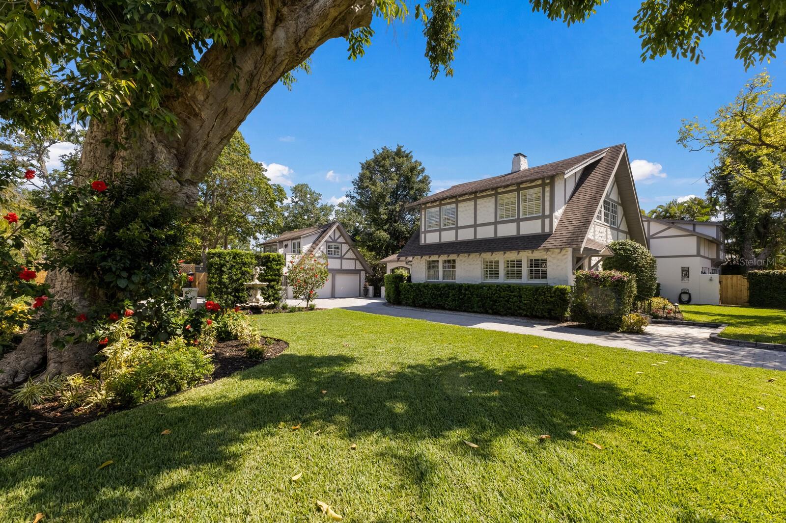 1829 Bougainvillea, Sarasota, FL 34239