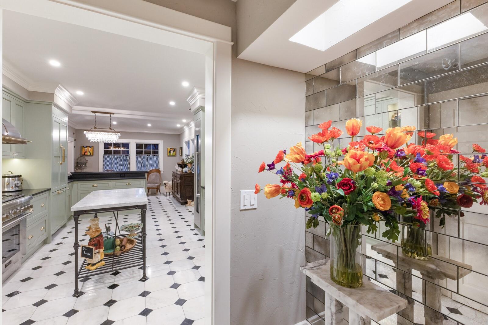 1829 Bougainvillea, Sarasota, FL 34239