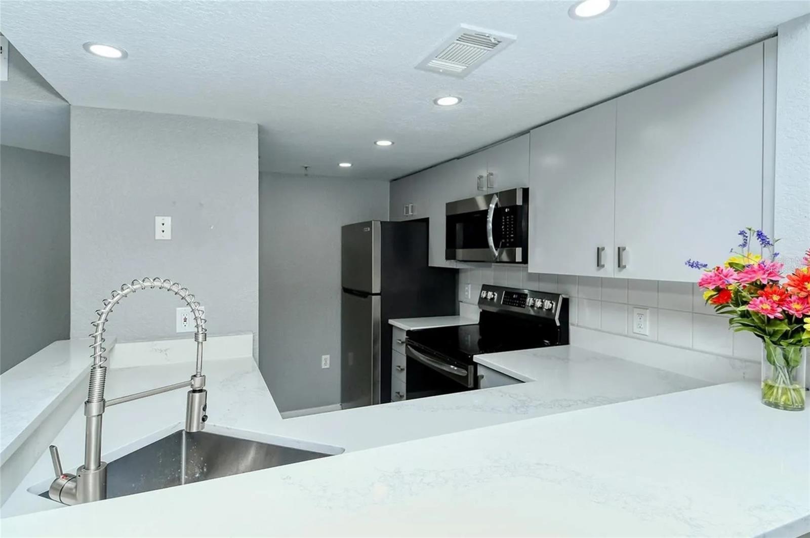 850 Tamiami Unit 801, Sarasota, FL 34236